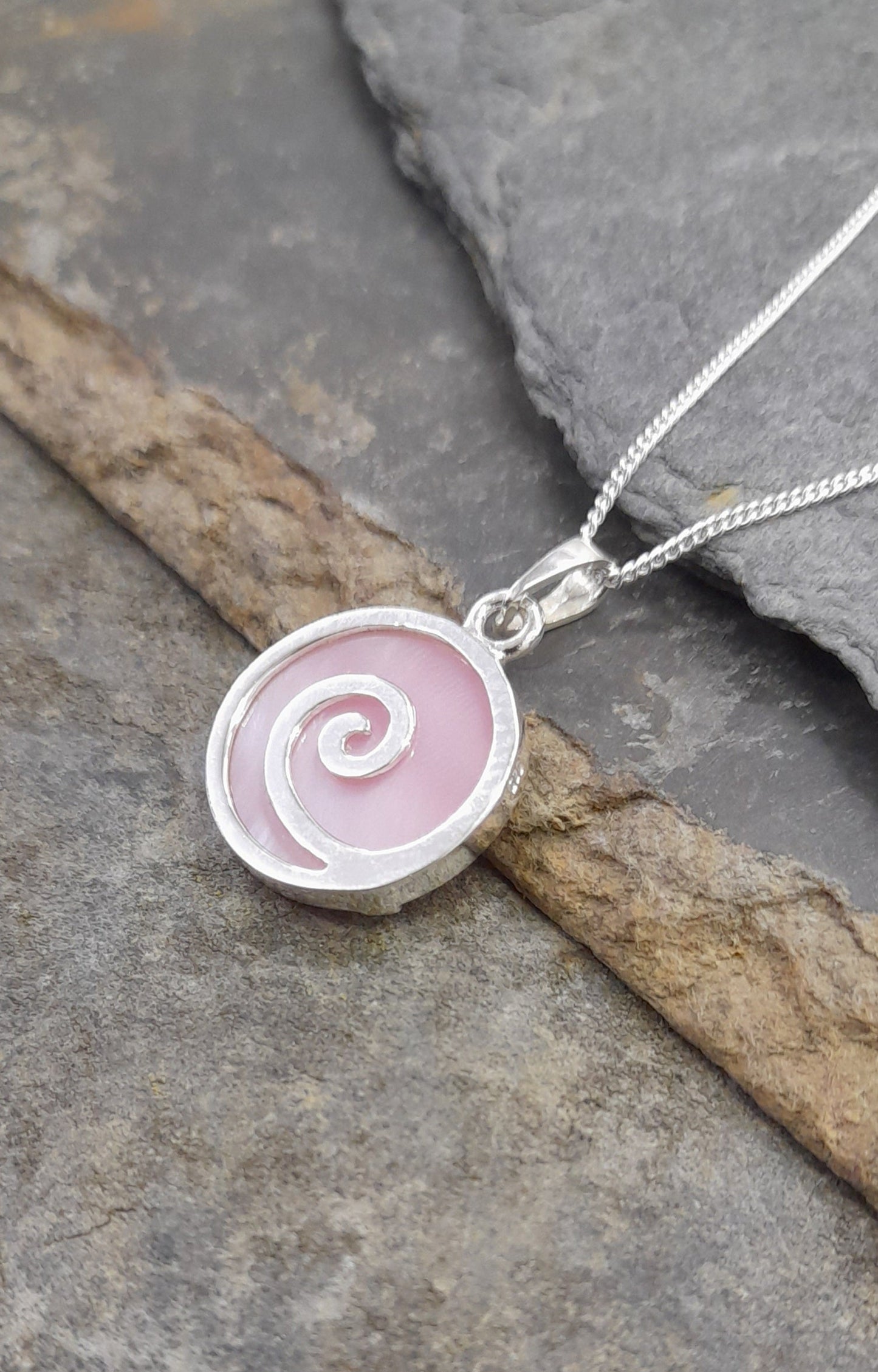 PINK MOP SWIRL 15MM PENDANT