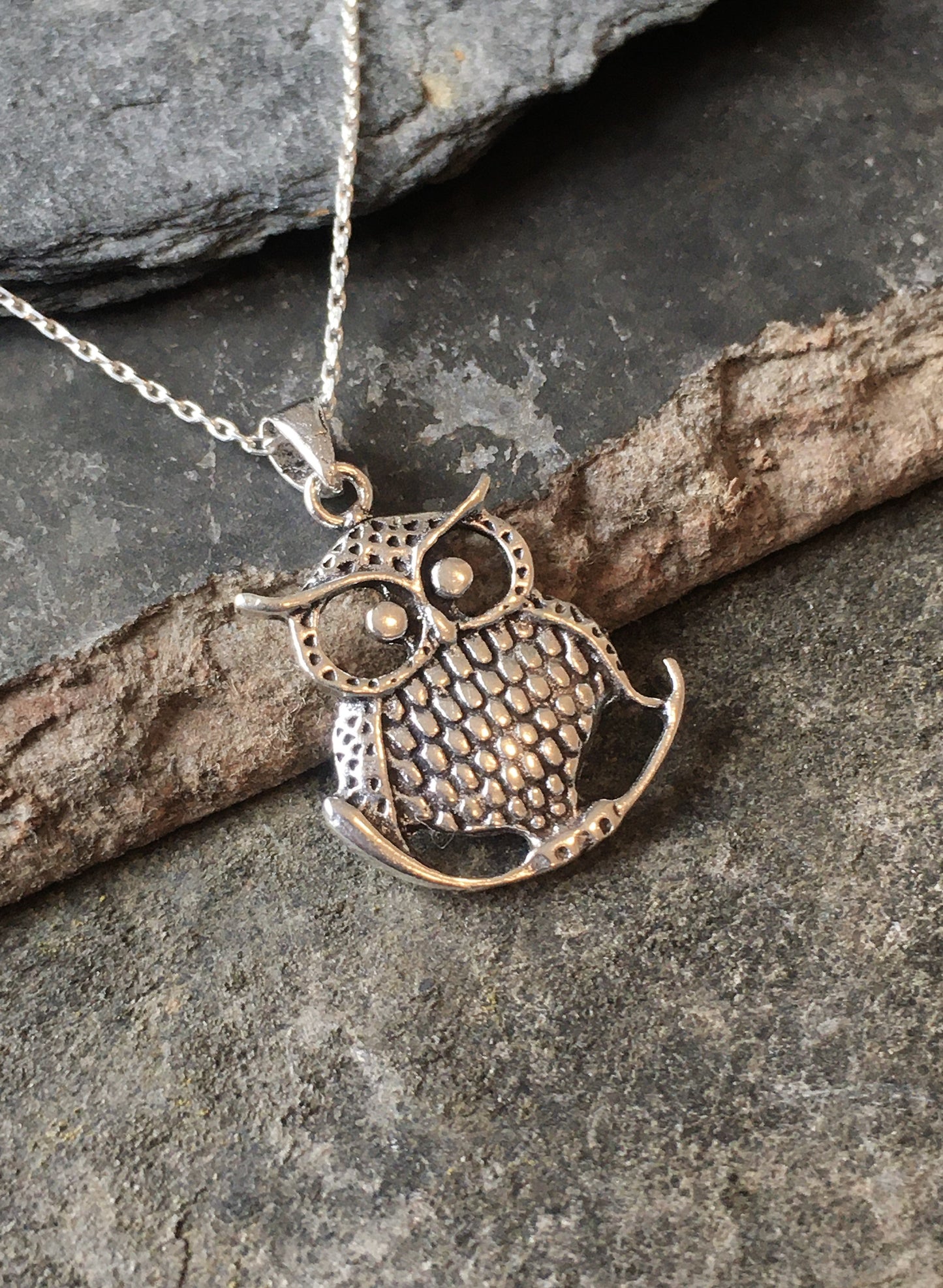 SP221BC - OWL PENDANT 20 X 20MM