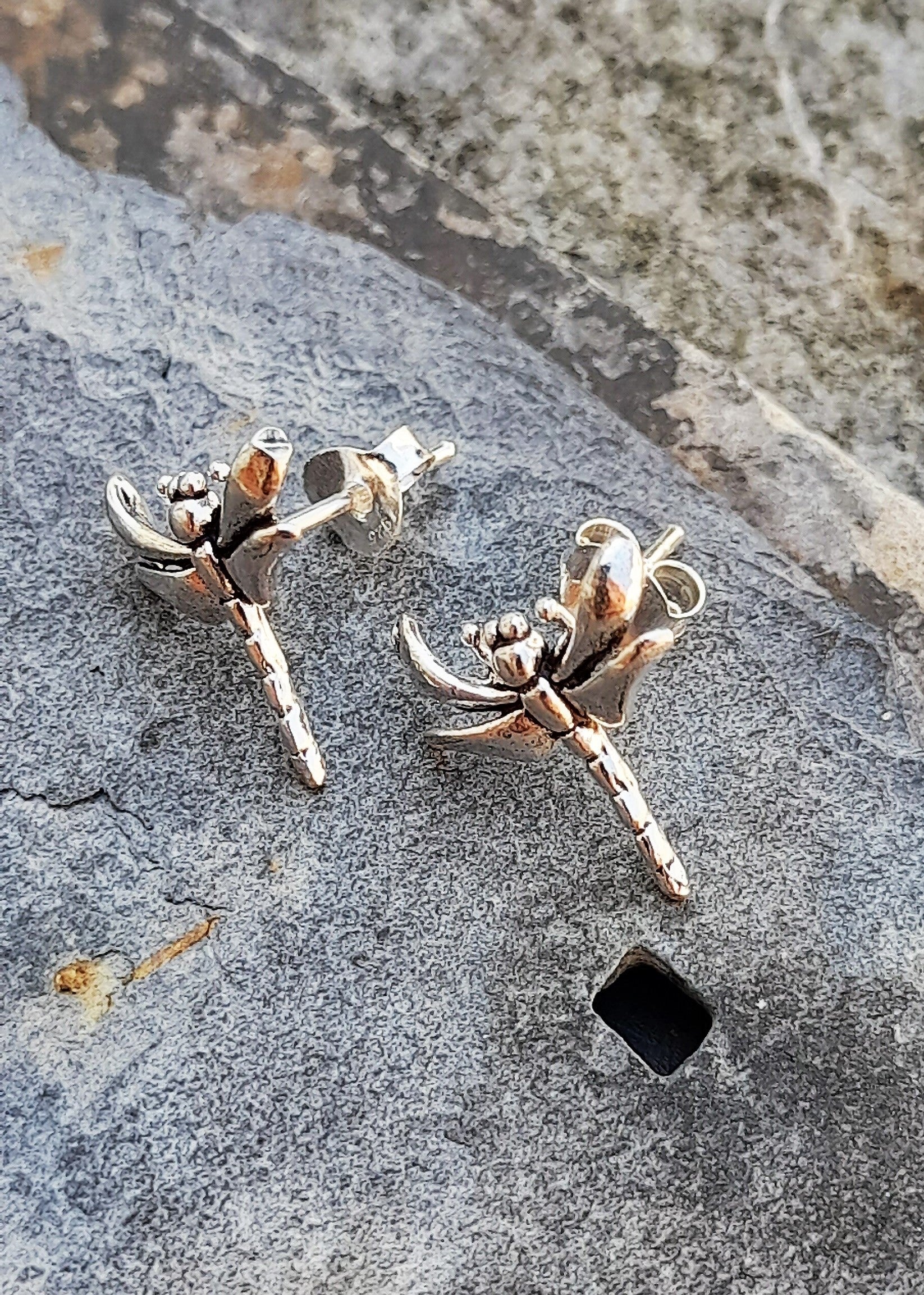 Dragonfly Stud 15mm X 14mm