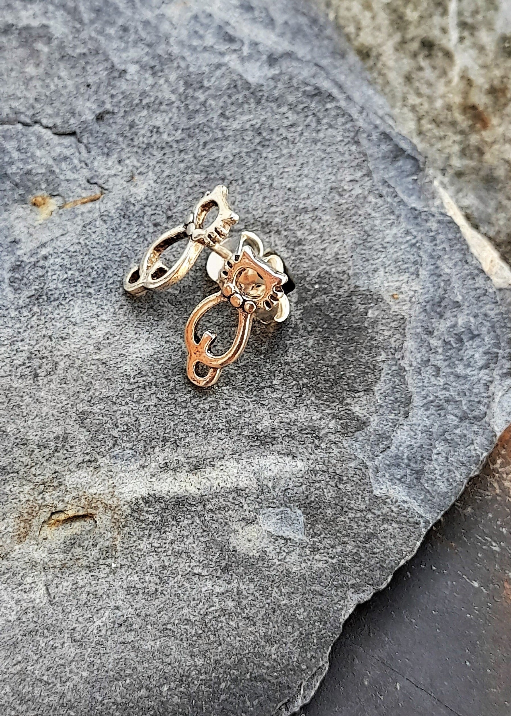 Outline Cat Stud 12mm