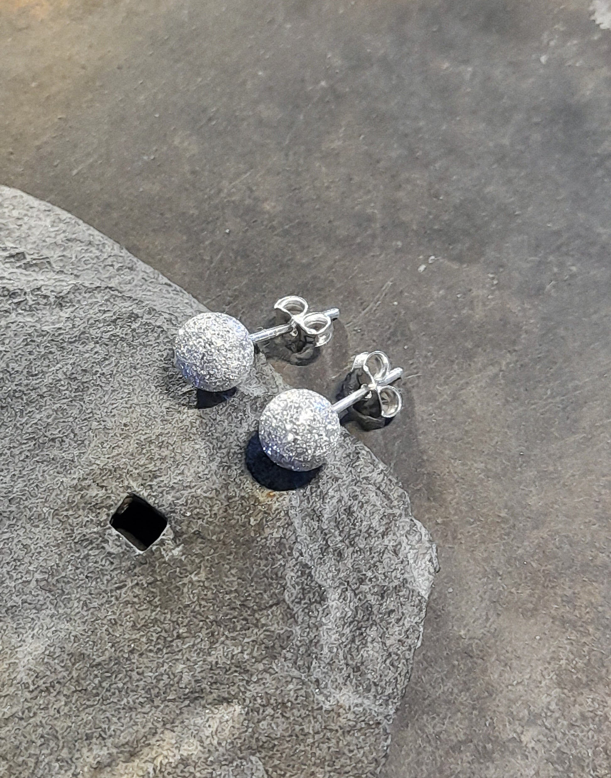 5mm Textured Ball Stud