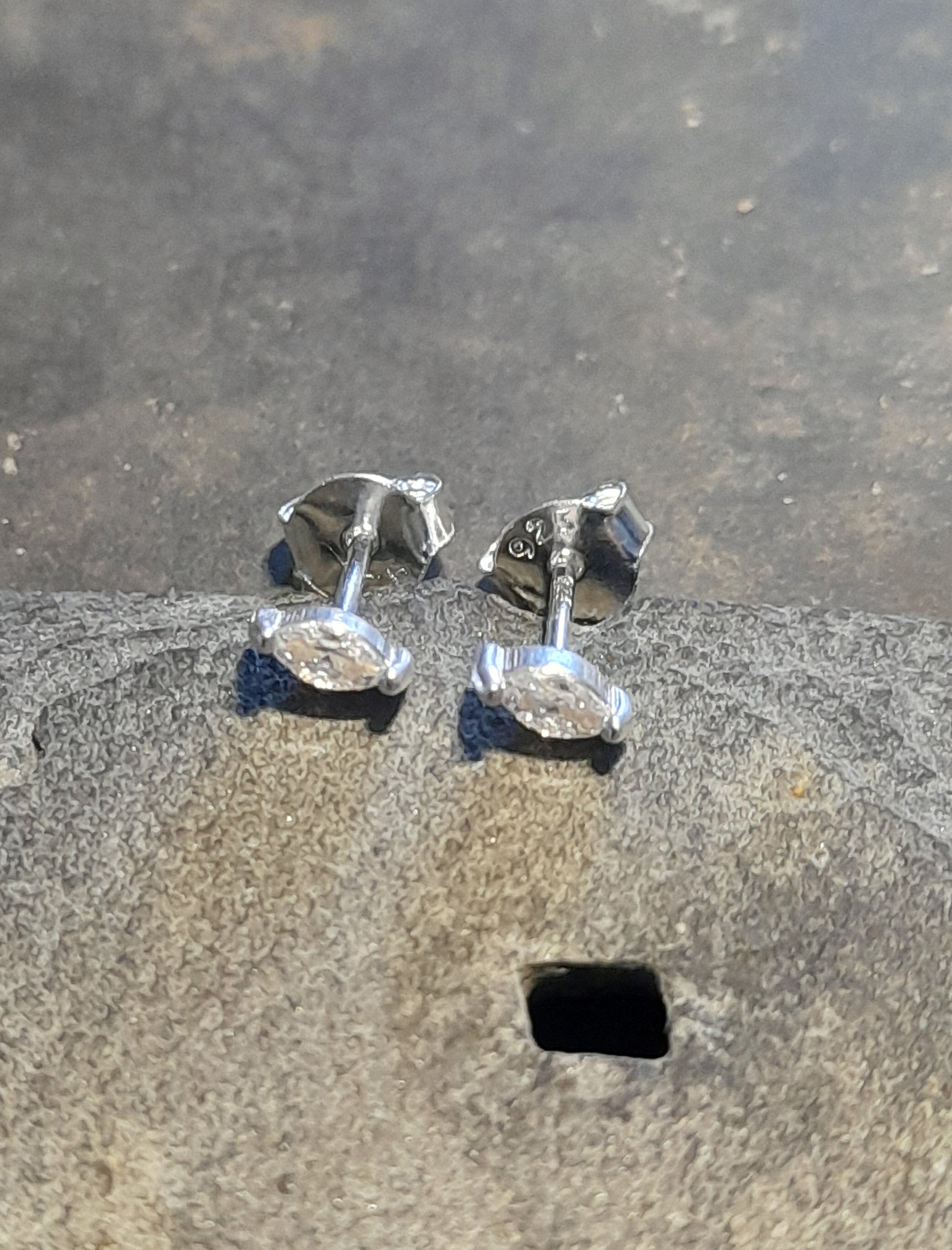 Delicate Oval Cubic Zirconia Stud 4mm