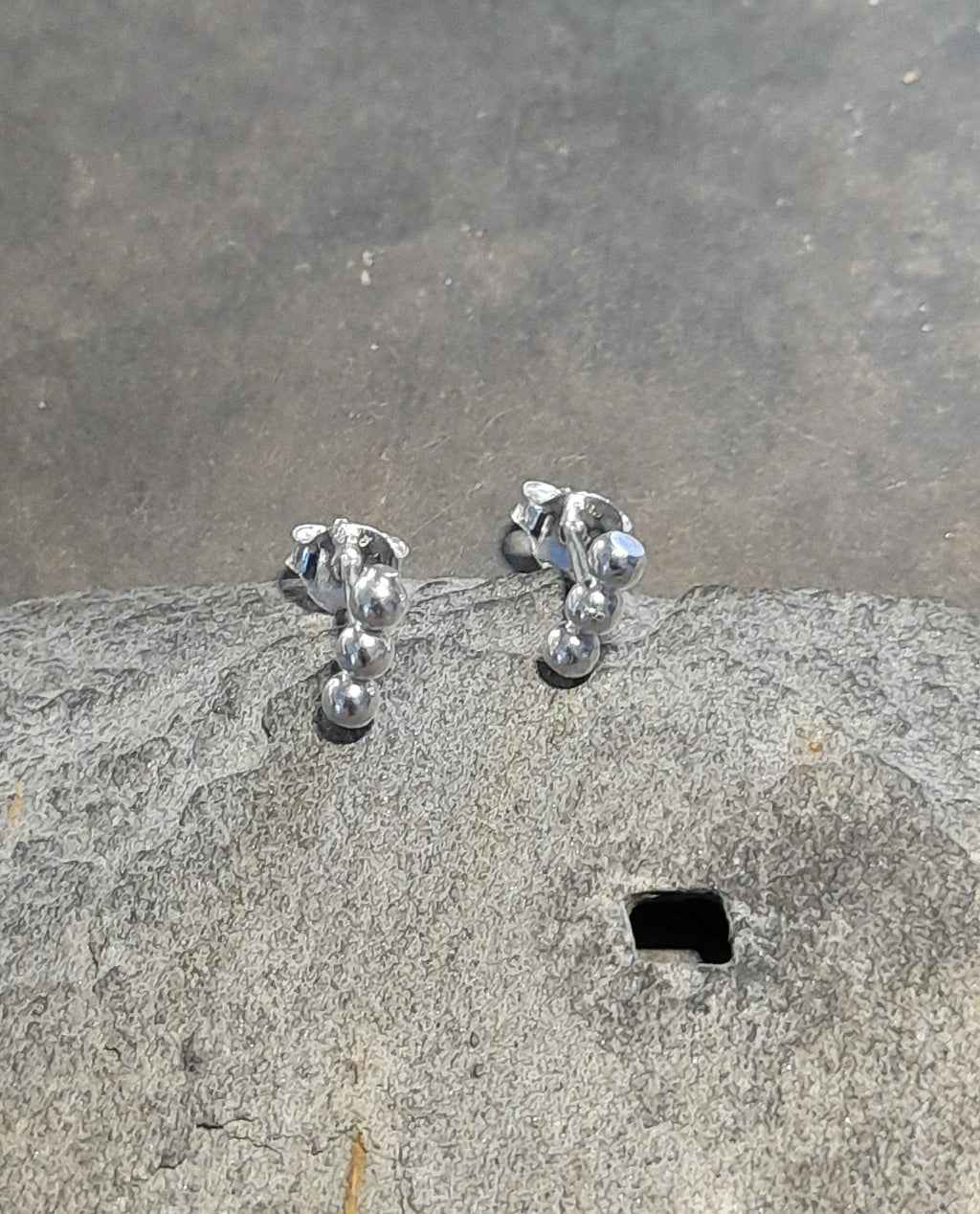 Silver 3 Ball Bar Stud 7mm