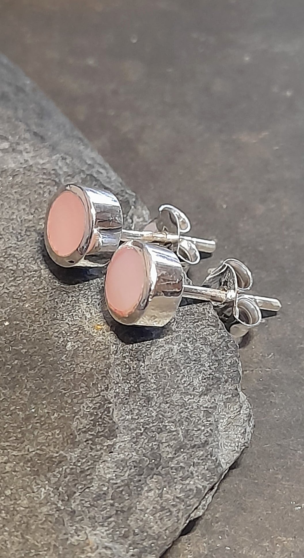6mm Pink Mother of Pearl Round Stud