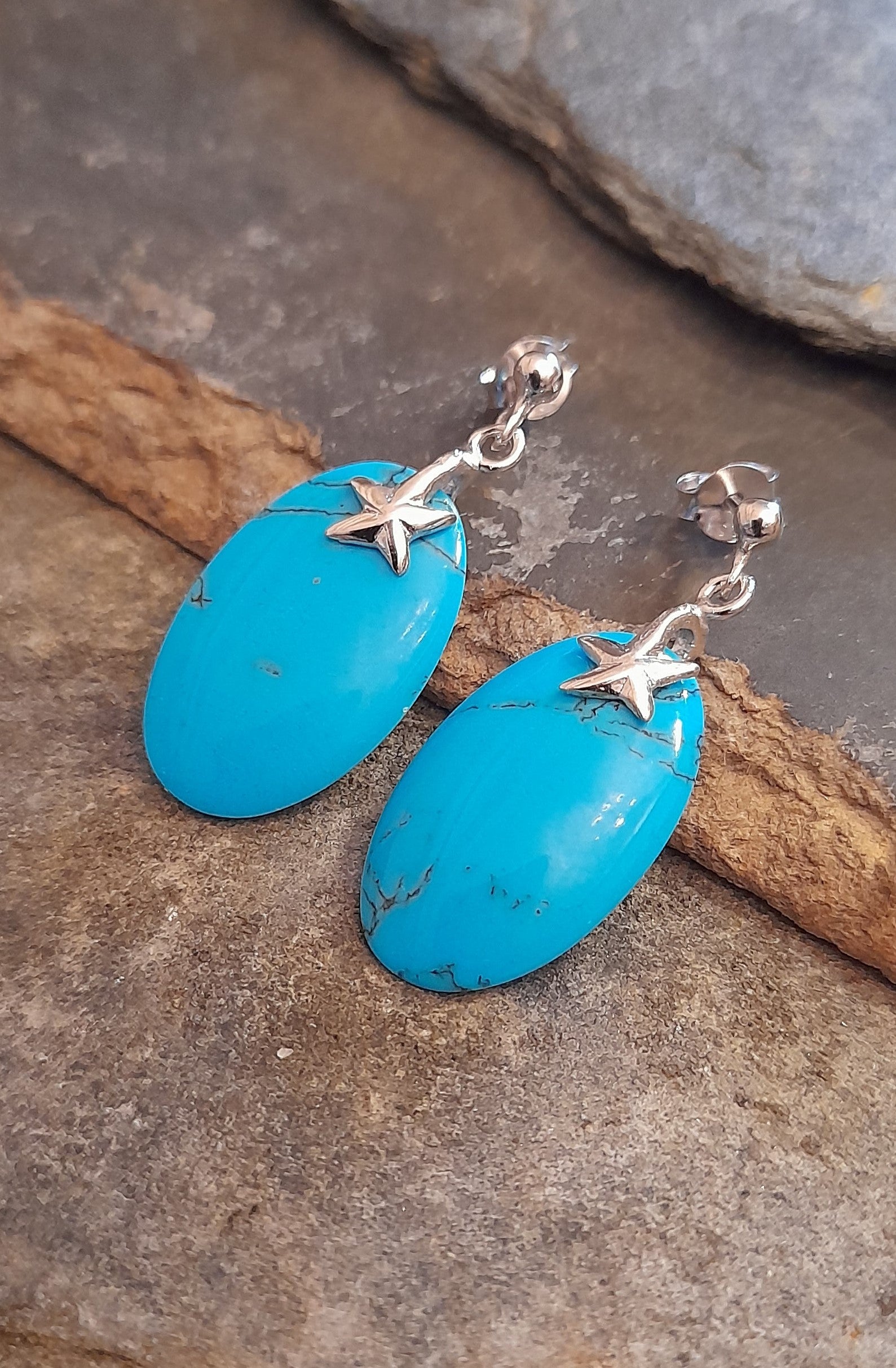 18X22mm Blue Tq Oval & S/Fish Stud