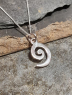 10X15mm Swirl Pendant