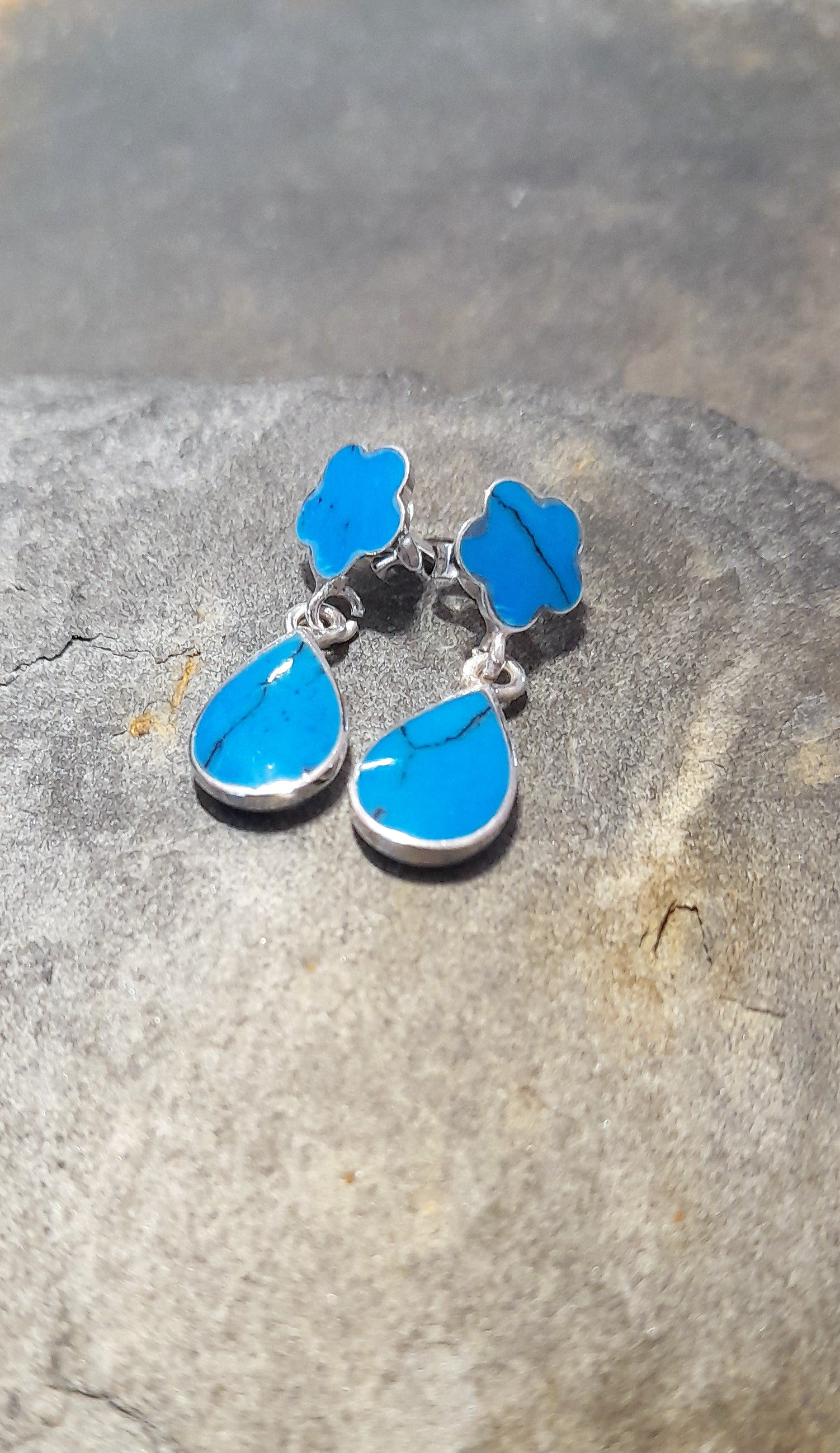 Blue Flower & Teardrop Stud Er 22 X 6mm
