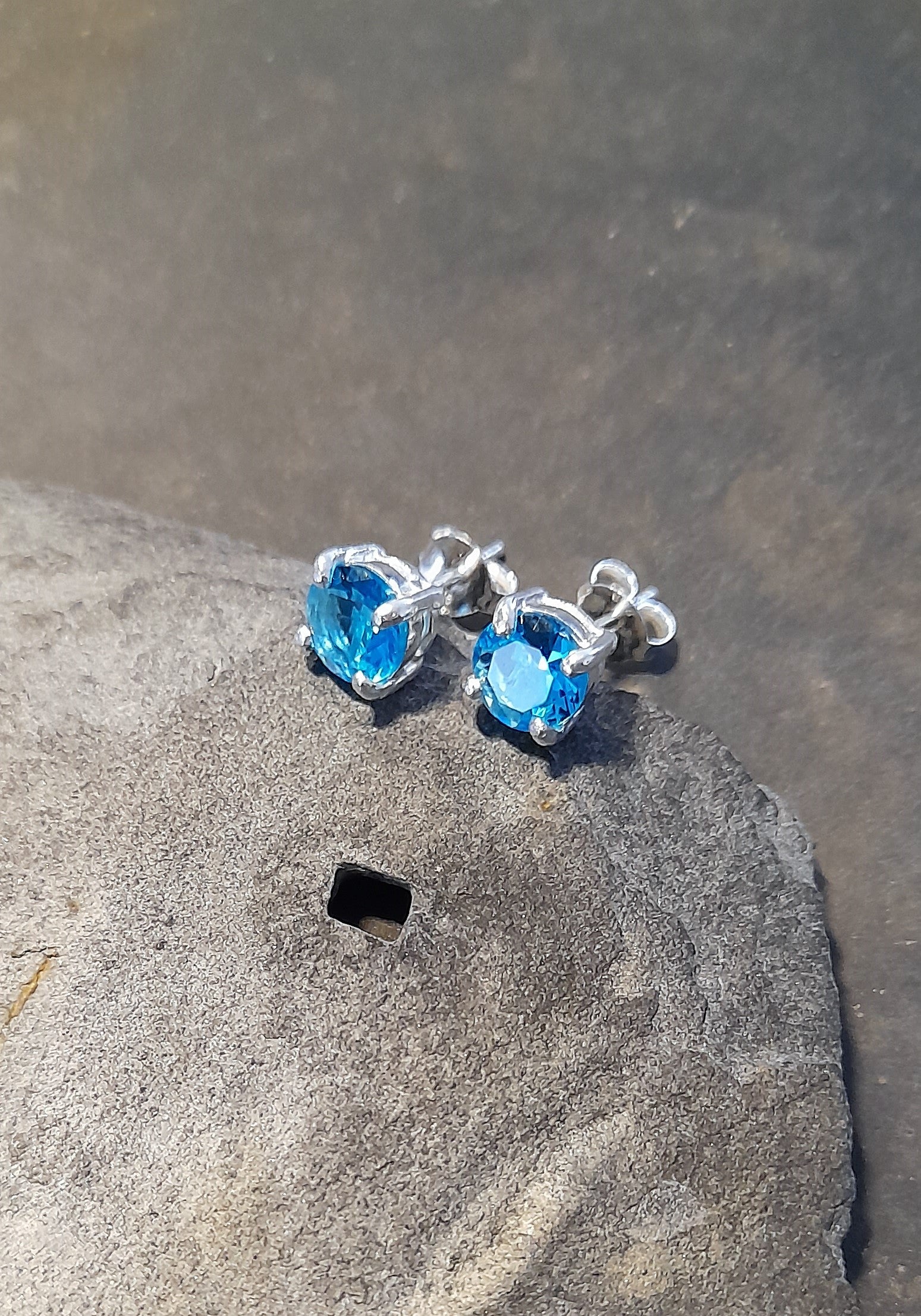 Aqua 6mm Cubic Zirconia Stud