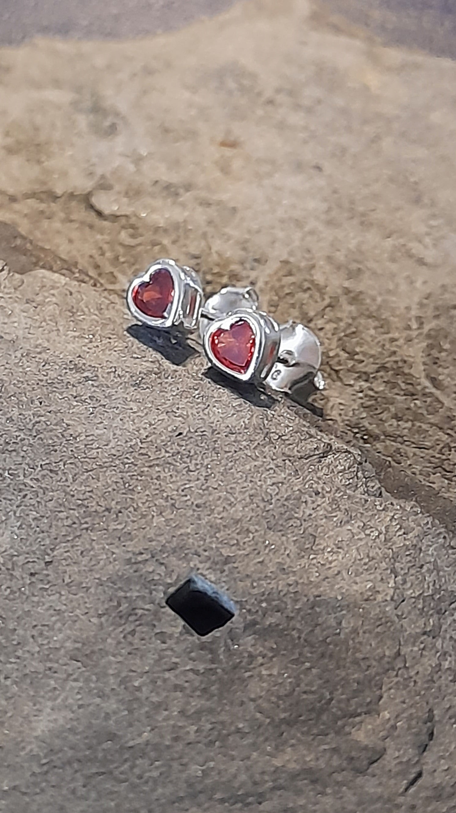 Red 4mm Heart Cubic Zirconia Stud