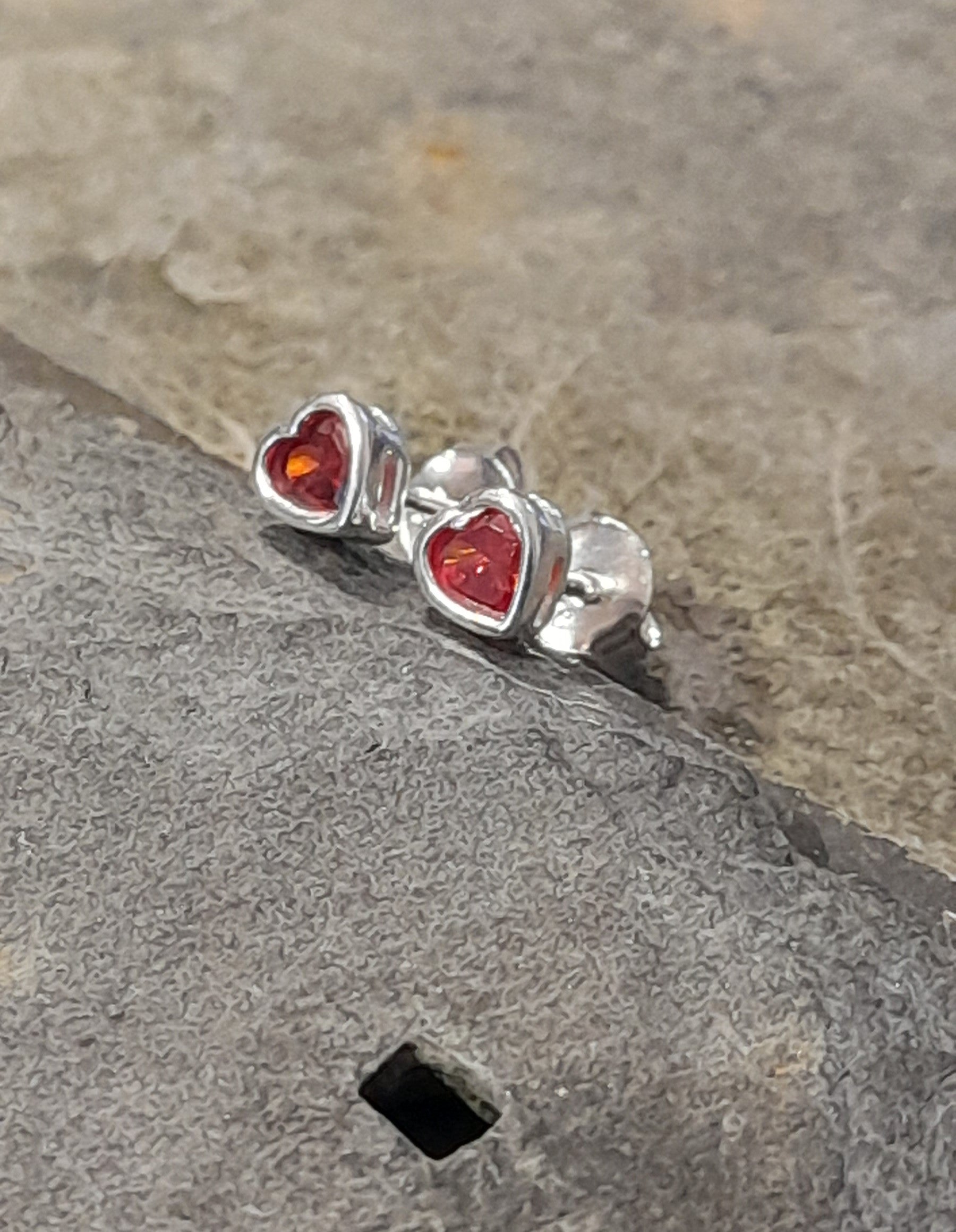 Red 4mm Heart Cubic Zirconia Stud