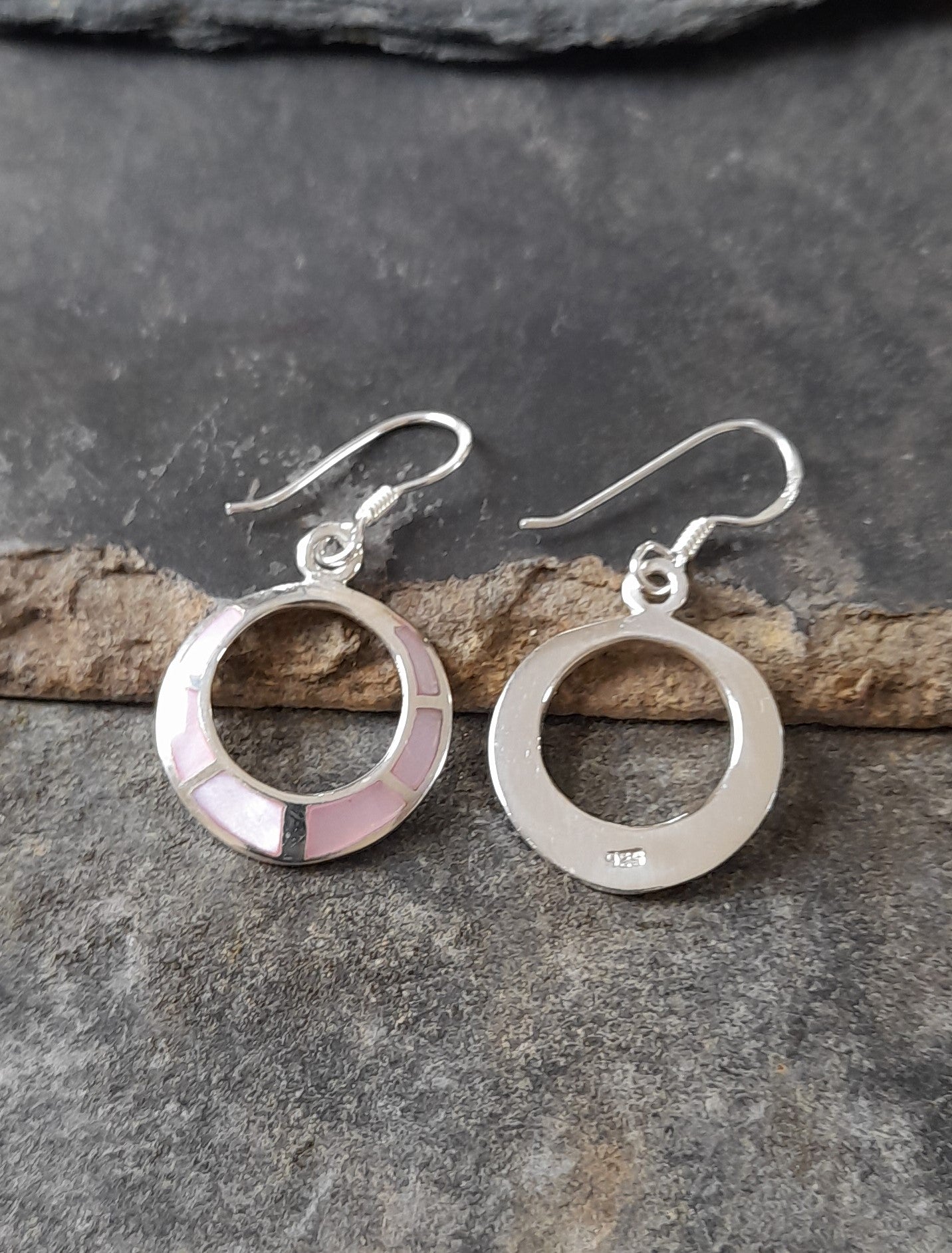 18mm Diameter Pink Mother of Pearl Earring