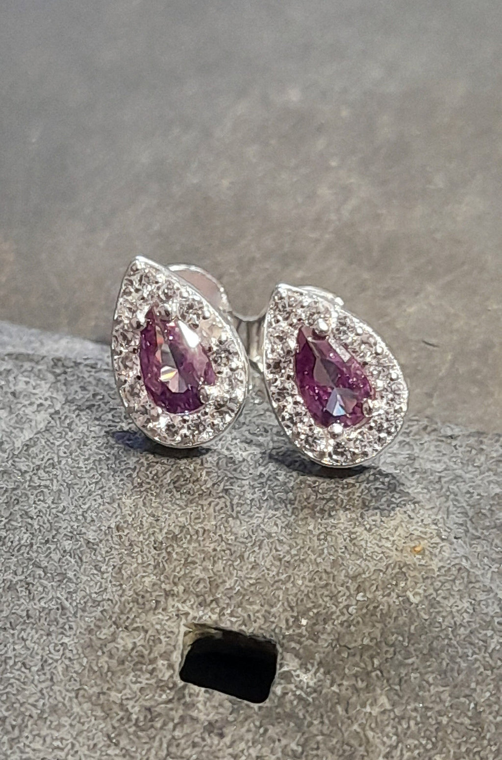 Purple Cubic Zirconia Teardrop Stud 8 X 6mm