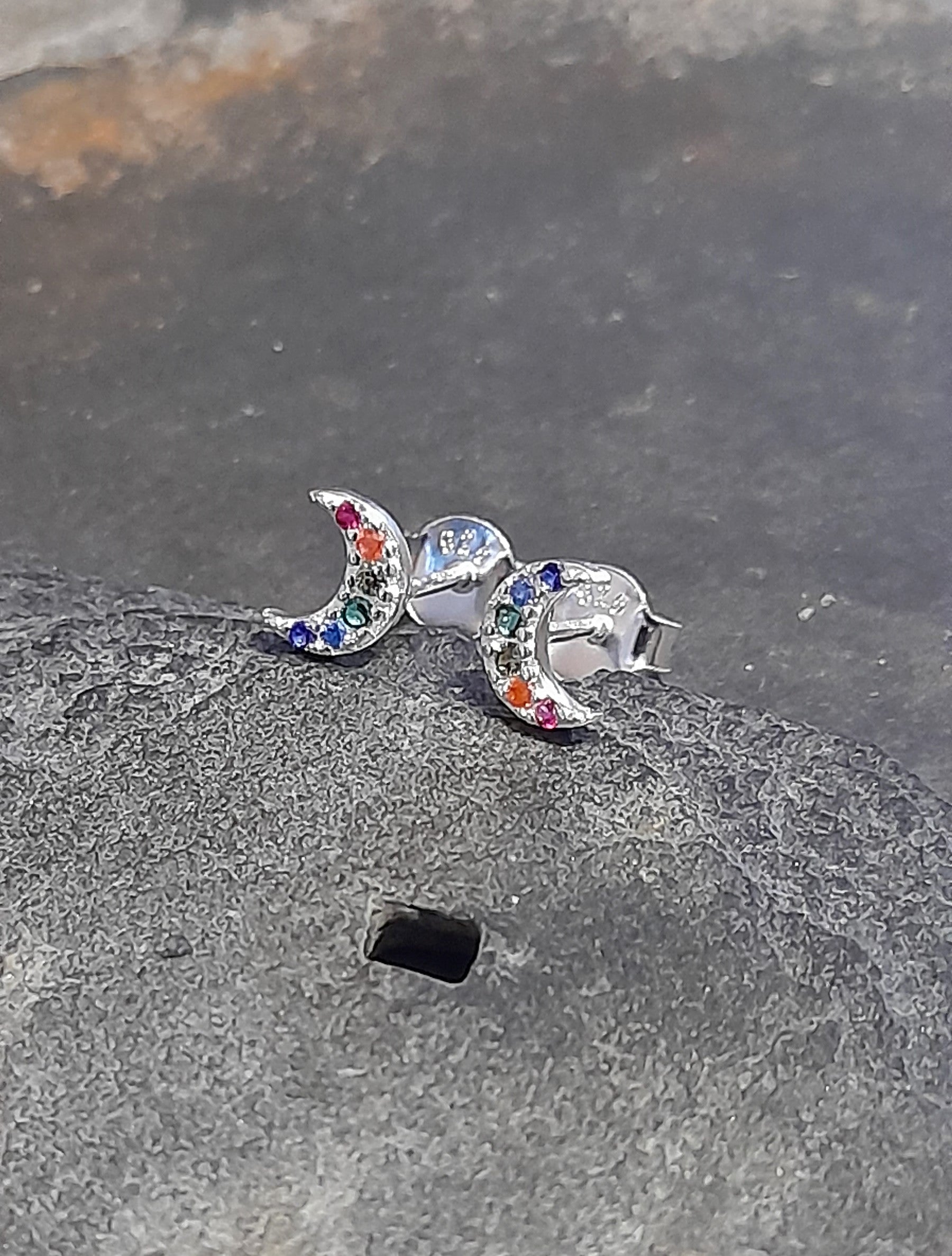 Multi Col Cubic Zirconia Moon Stud 6mm