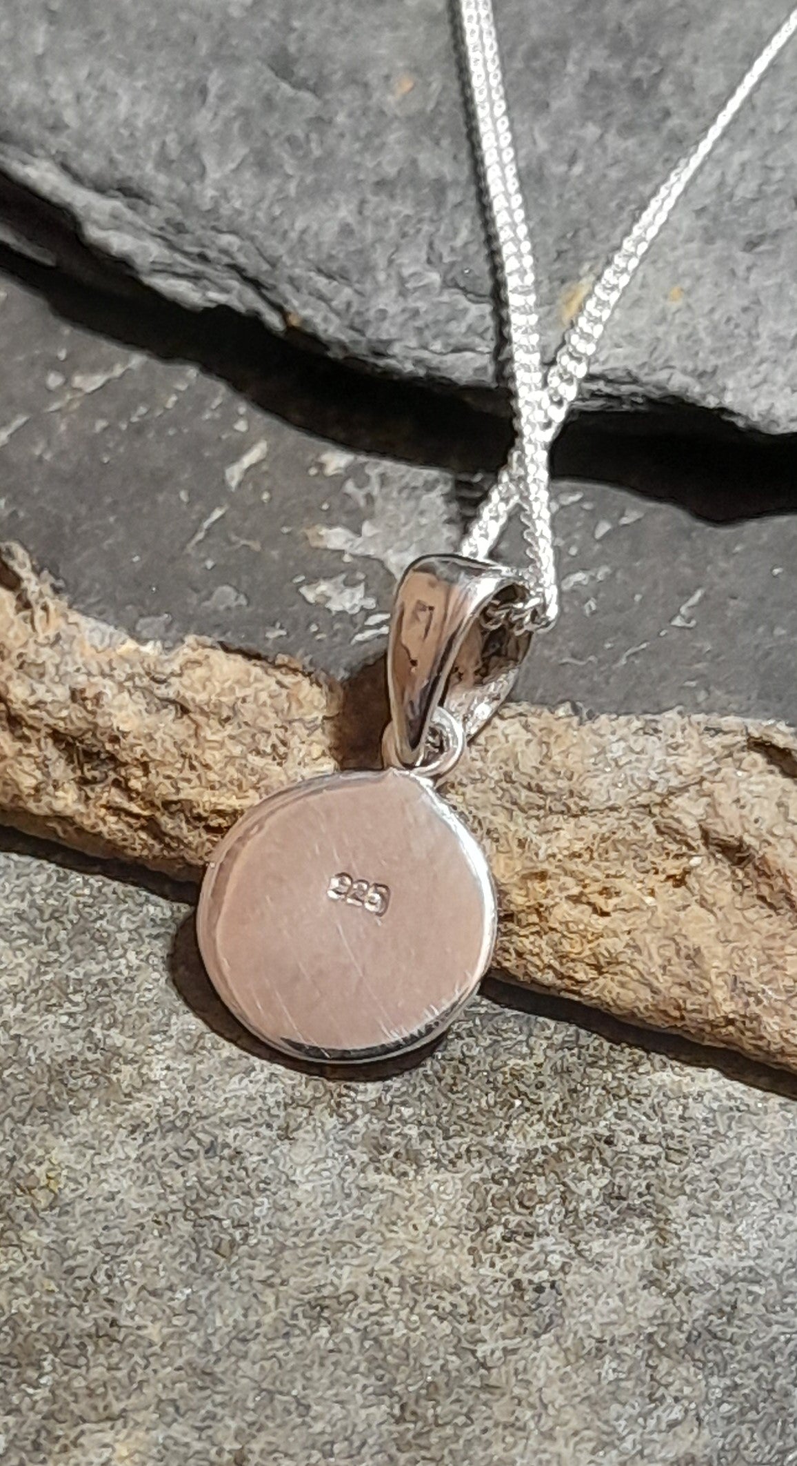 Round Paw Imprint Pendant 8mm Dia