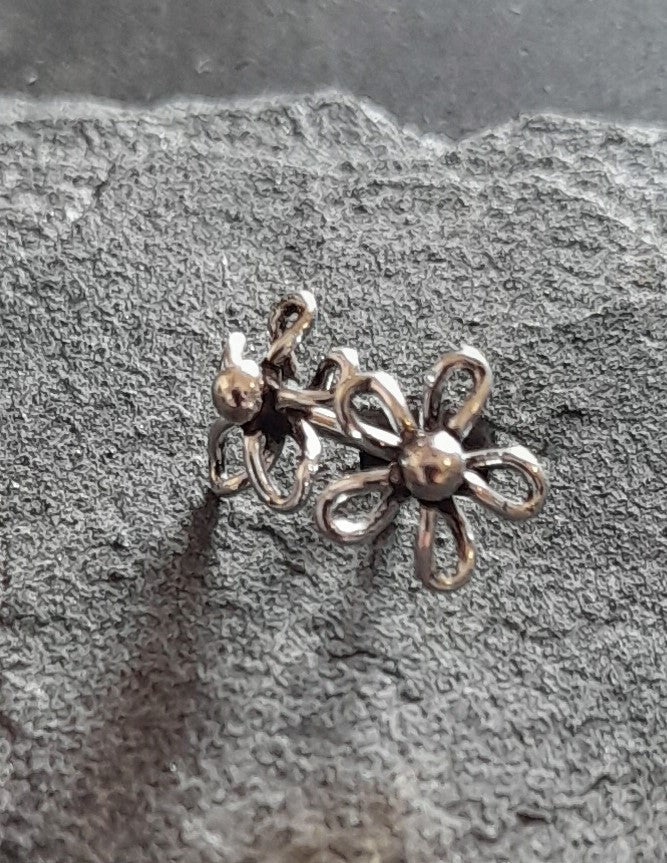 Wire Flower Stud 7mm
