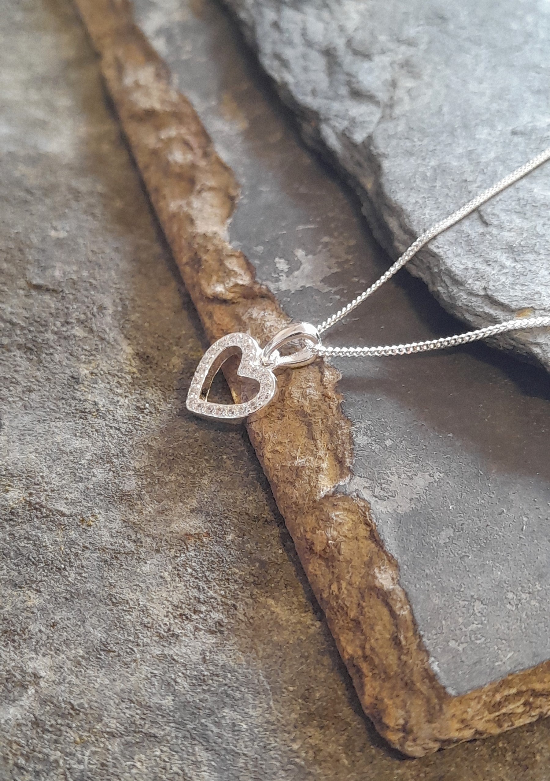 Cubic Zirconia Outline Heart 10mm