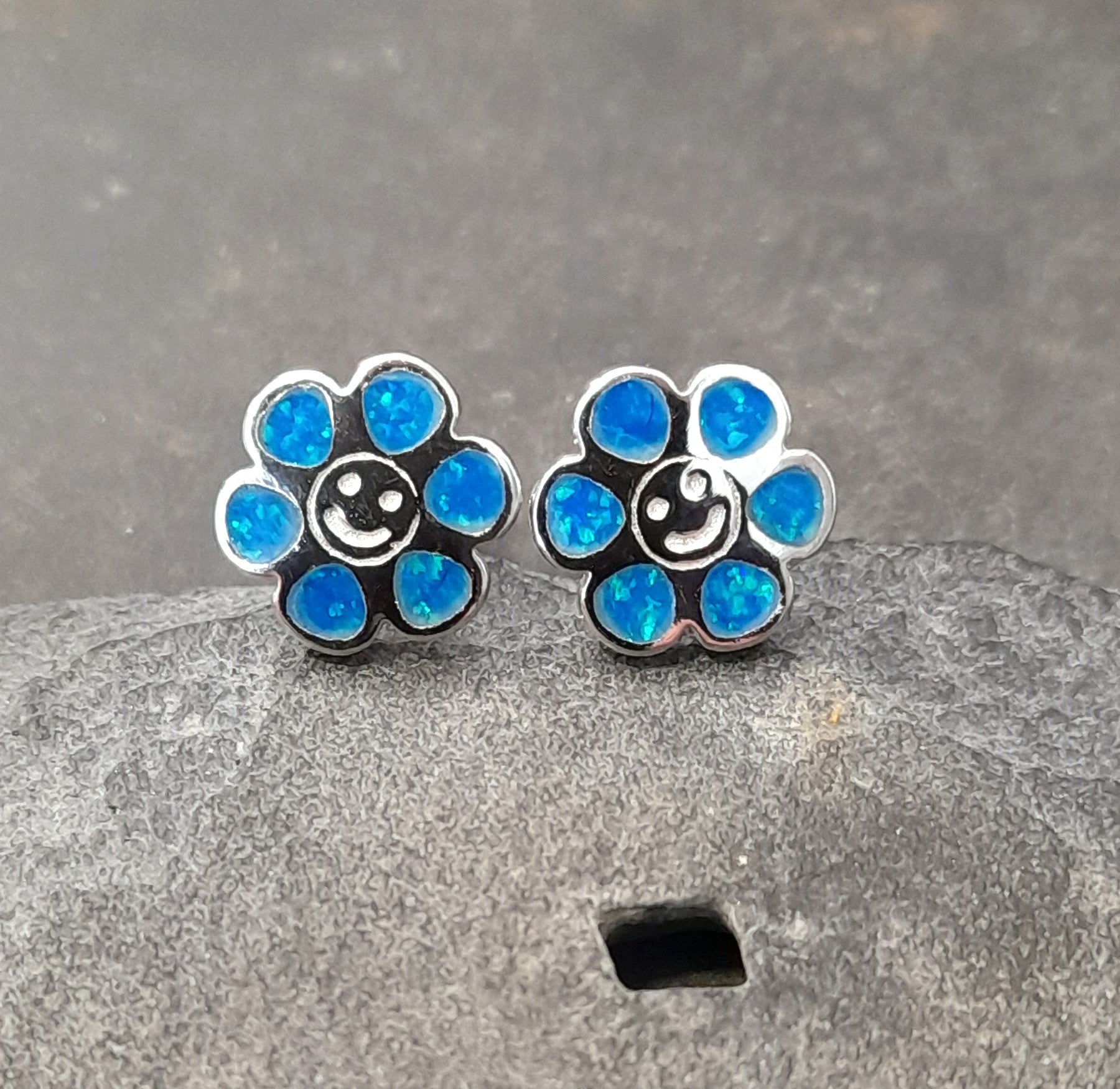 Syn Opal Flower Stud 10mm