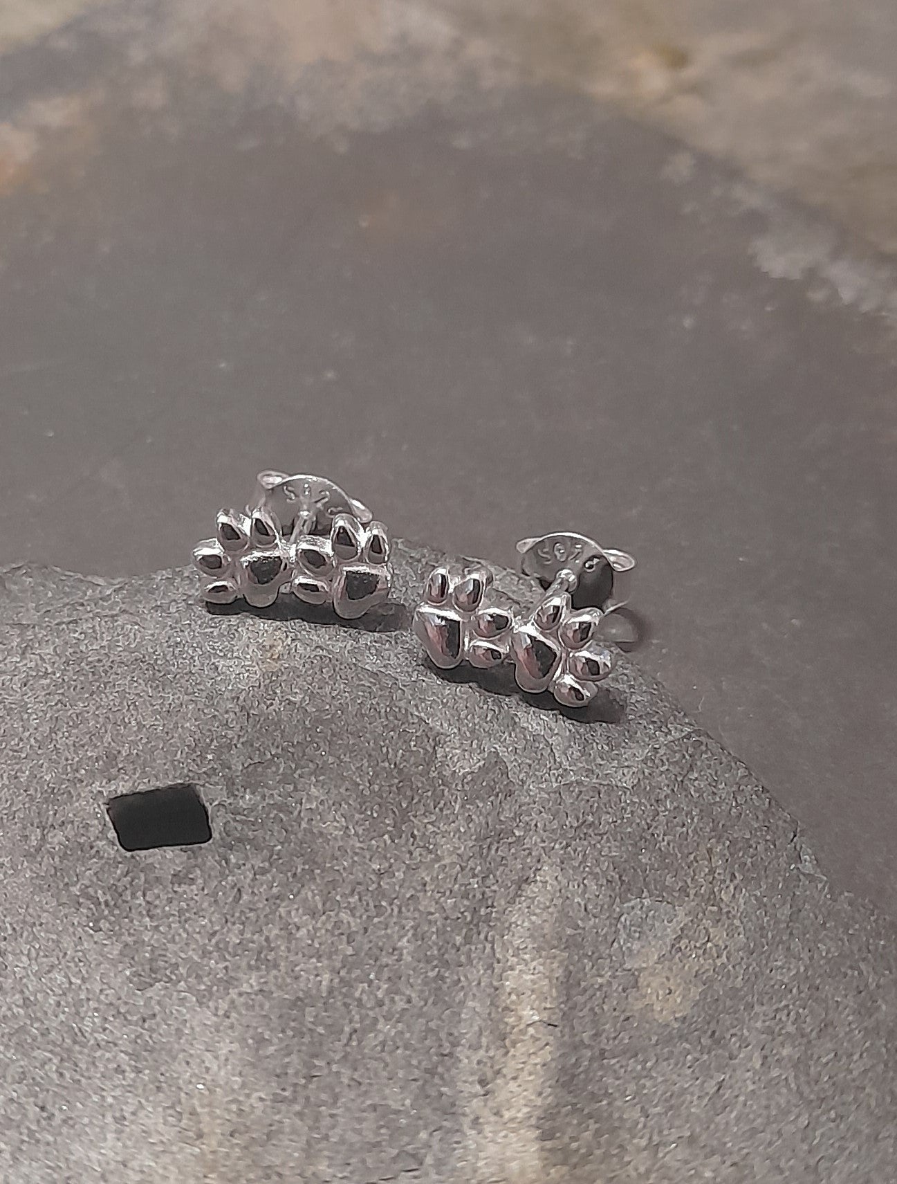 Dogs Paw Print Studs 10 X 4mm