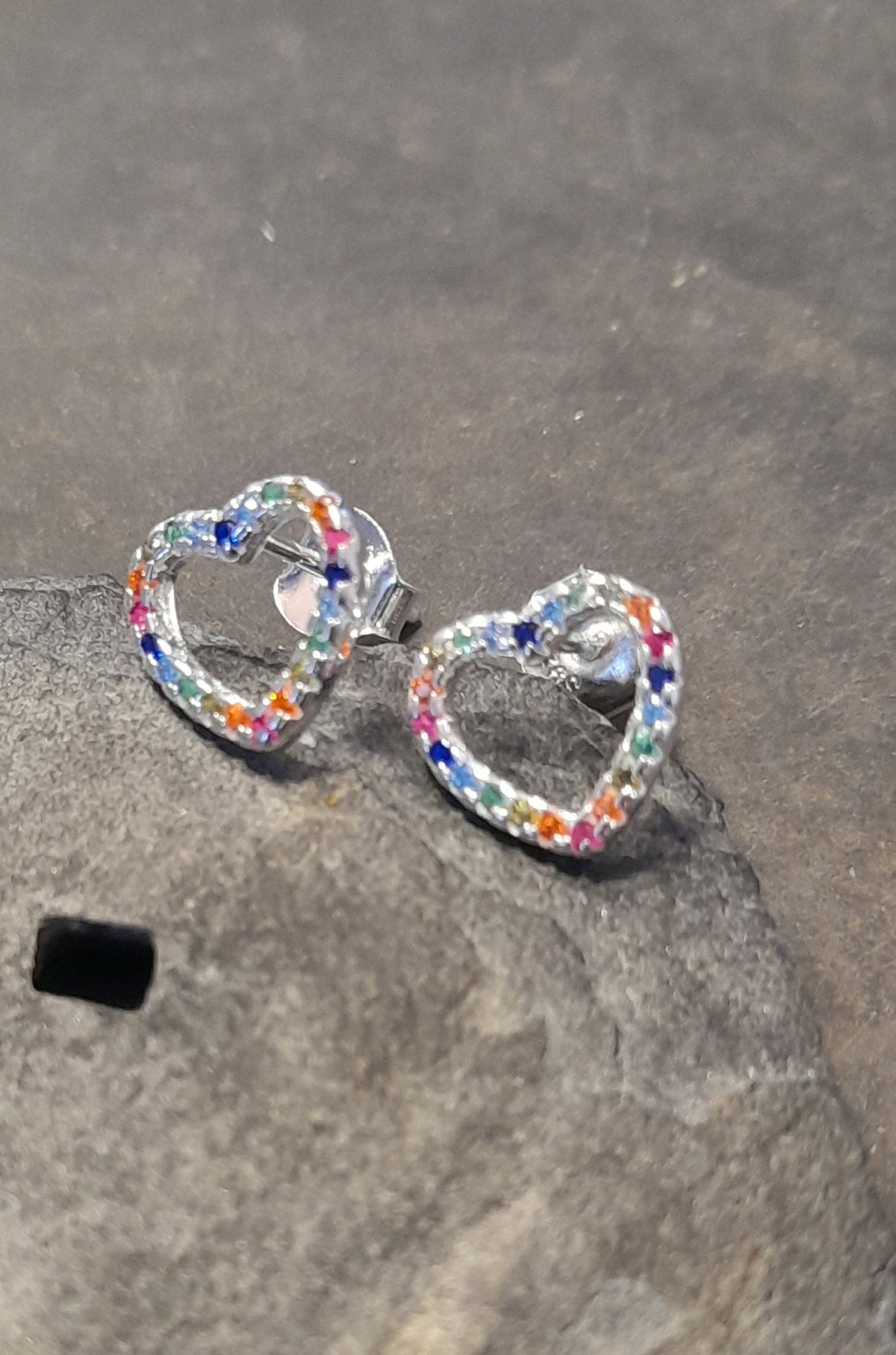 Multi Cubic Zirconia 10mm Outline Heart