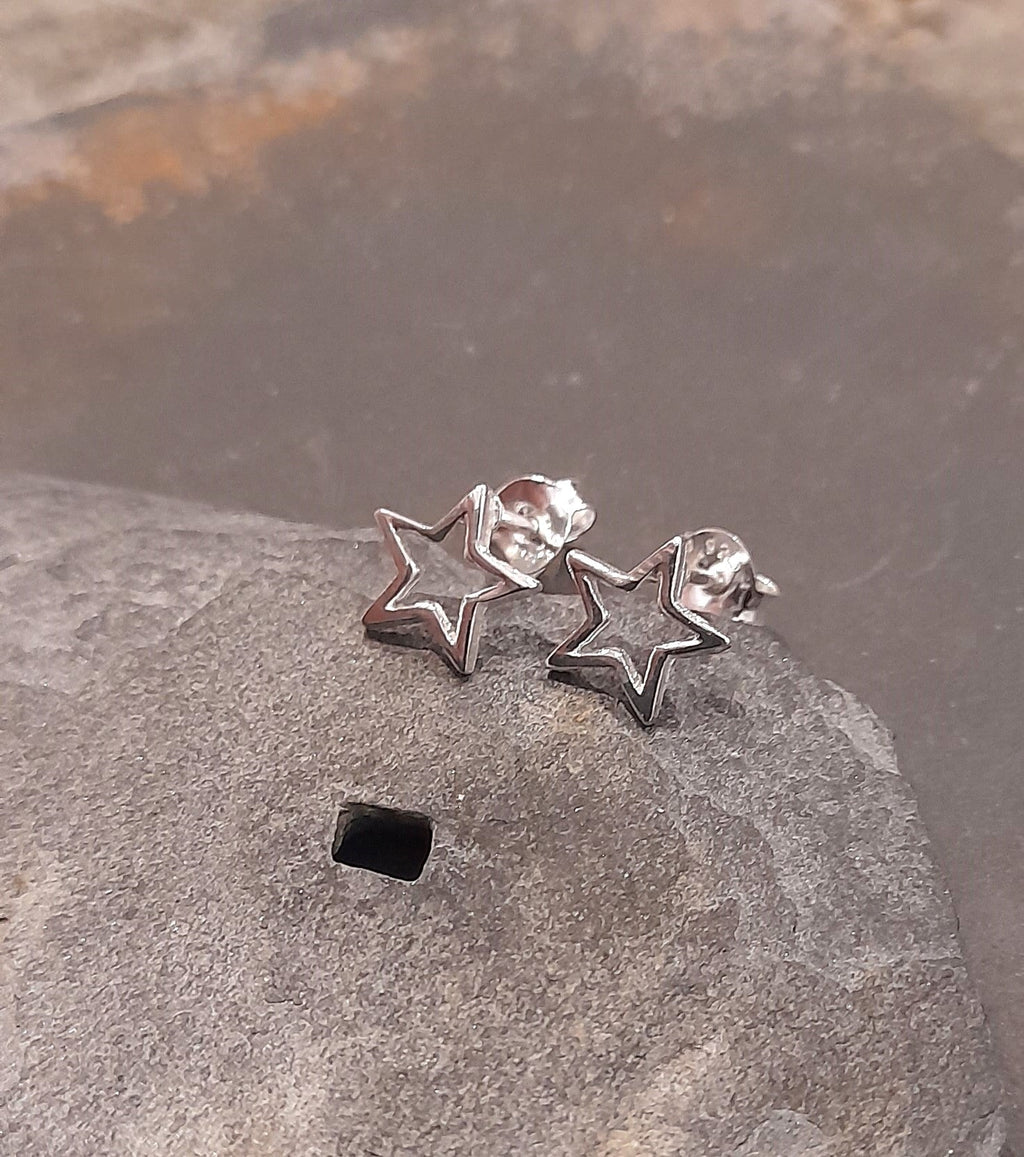 Outline Star Stud 9 mm