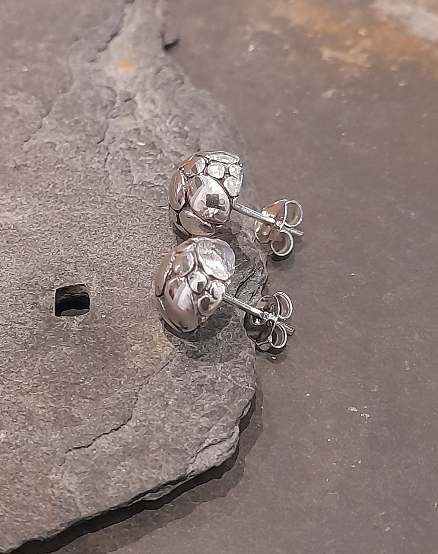 Half Dome  Of Oval Shapes Stud