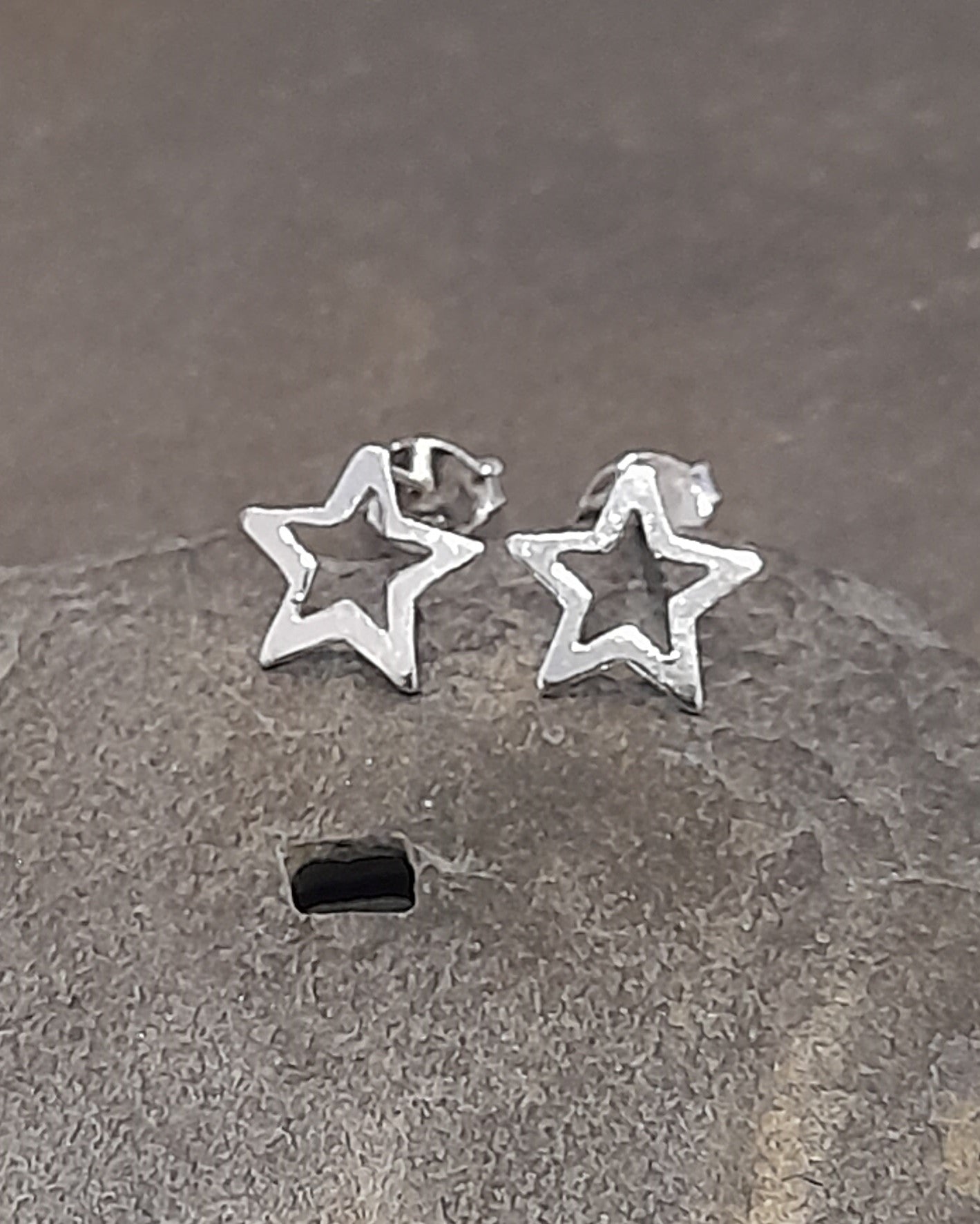 9mm Outline Star Stud