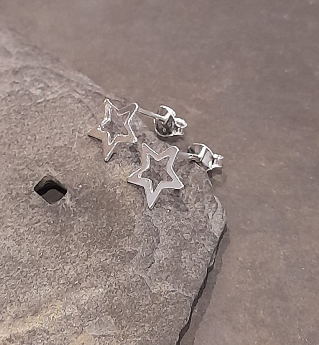 9mm Outline Star Stud