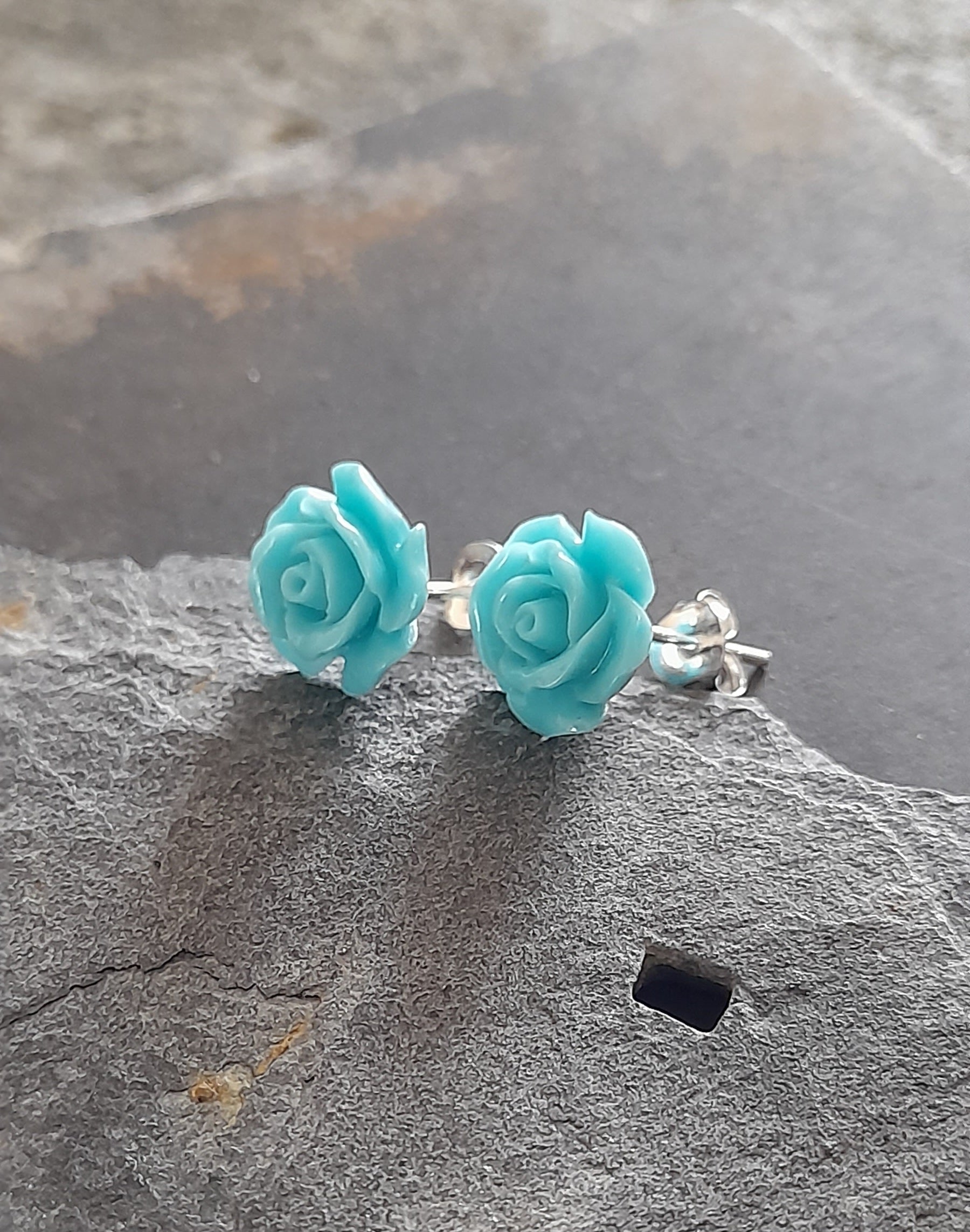 10mm Tq Resin Rose Stud
