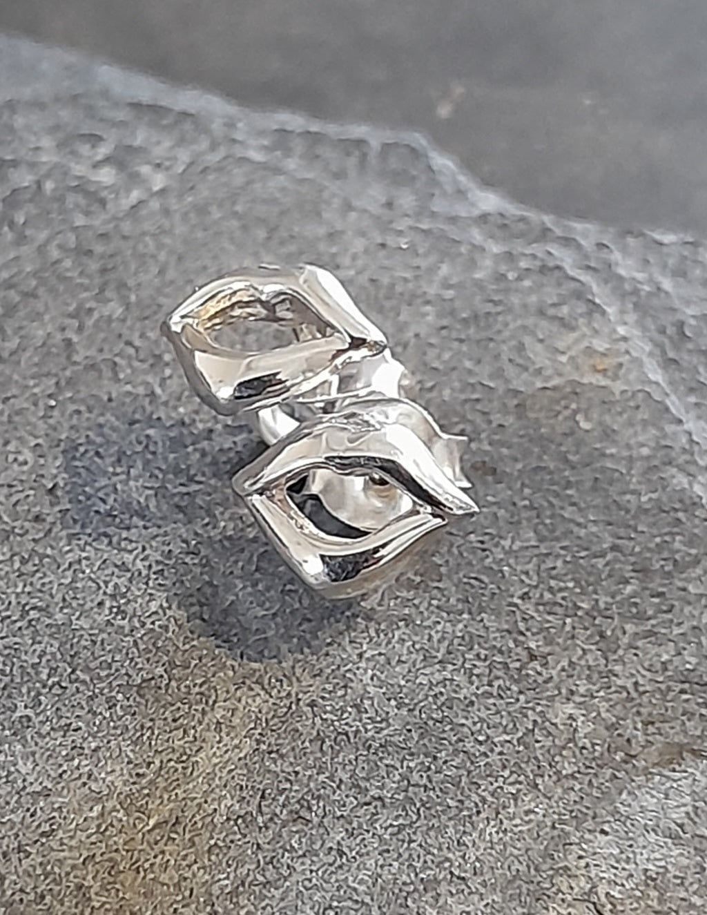 7 X 5 mm Lips Stud
