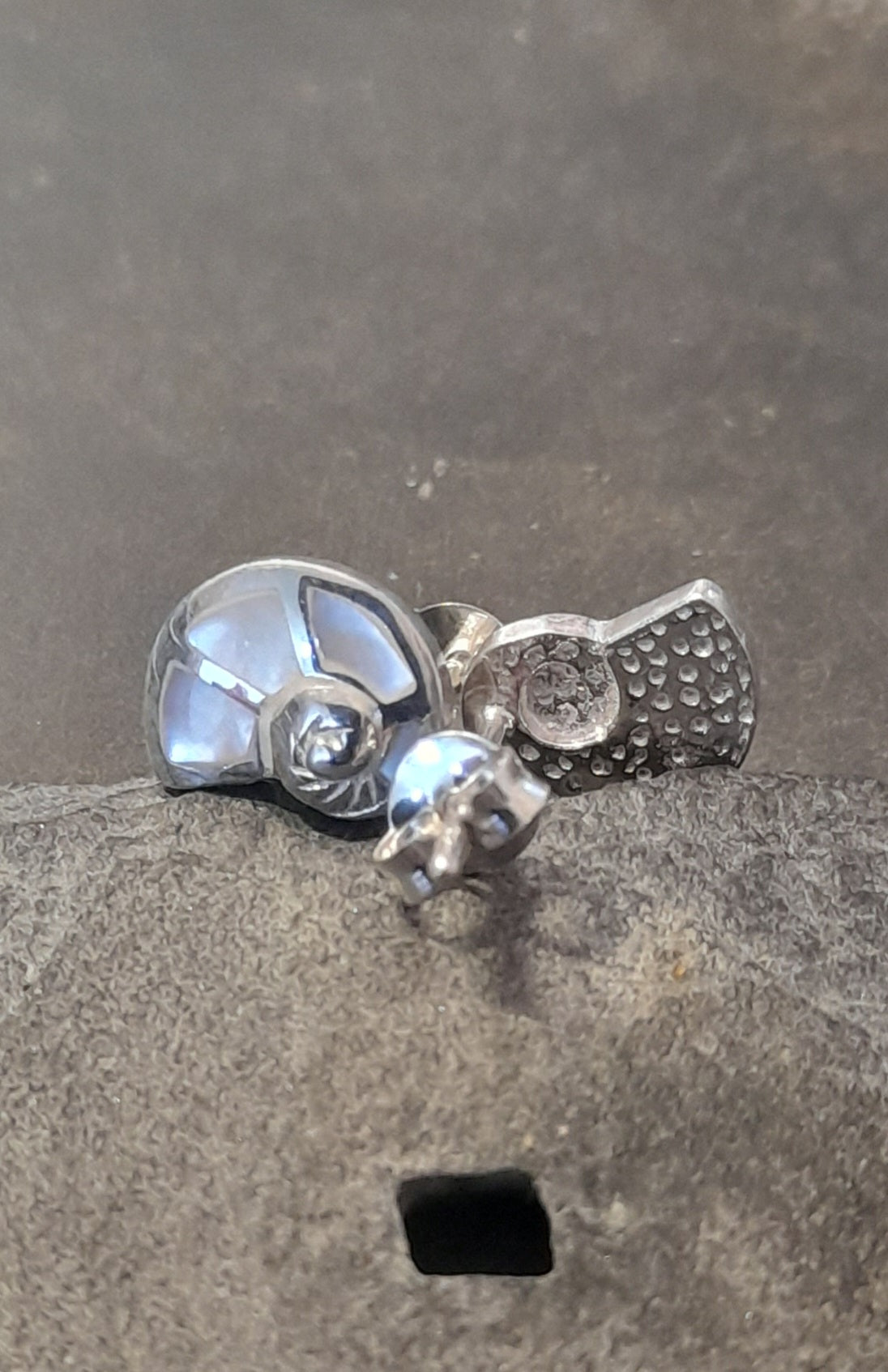 Spiral Shell, Mother of Pearl Inset 9X8mm Stud