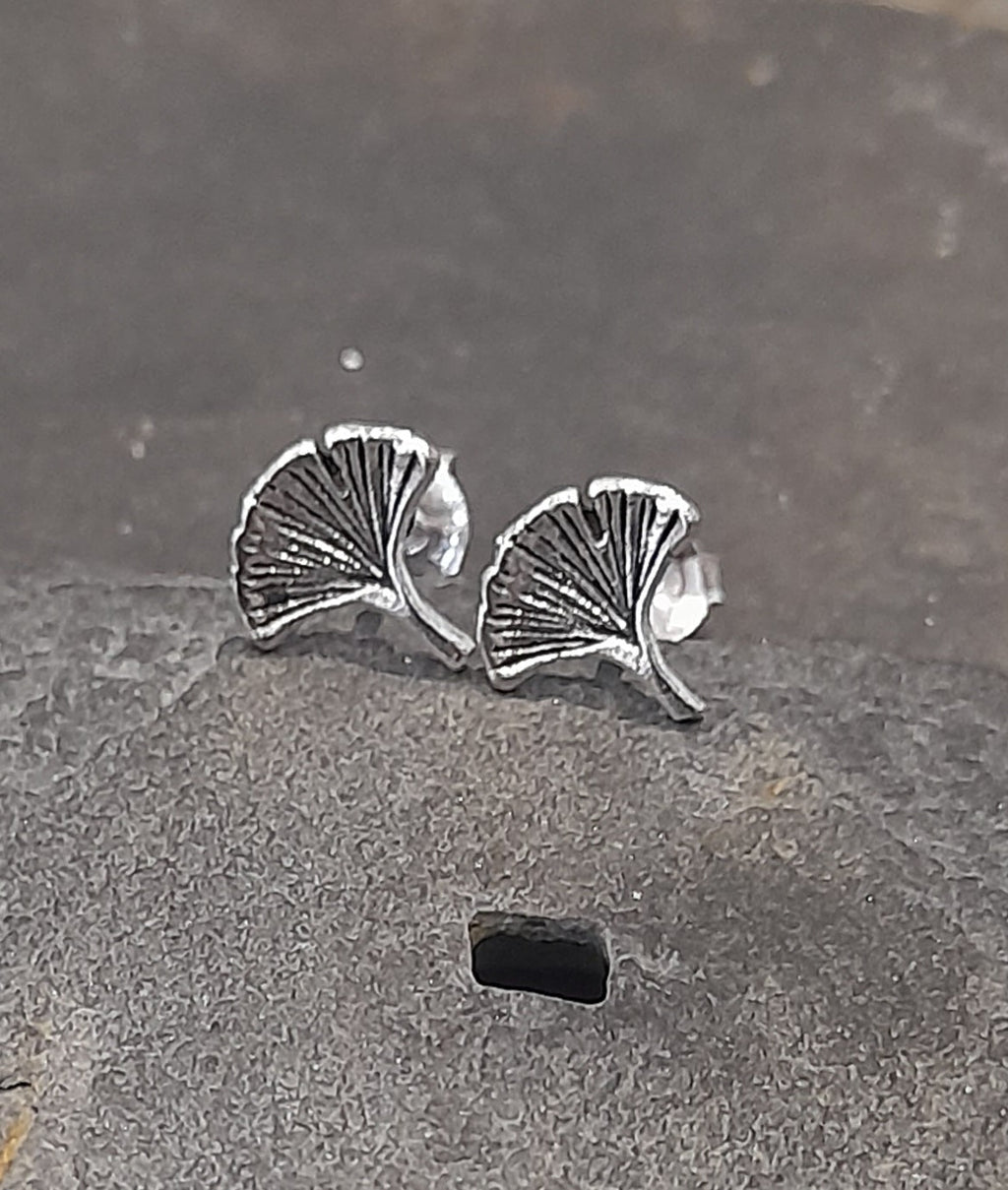 8 X 8mm Mushroom Stud
