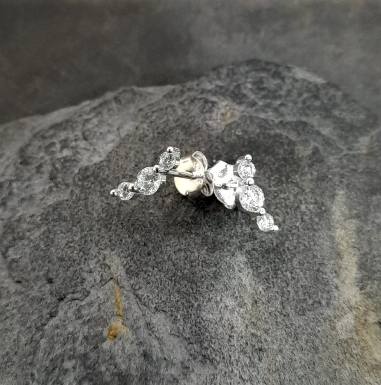 3 Cubic Zirconia Curve 9mm