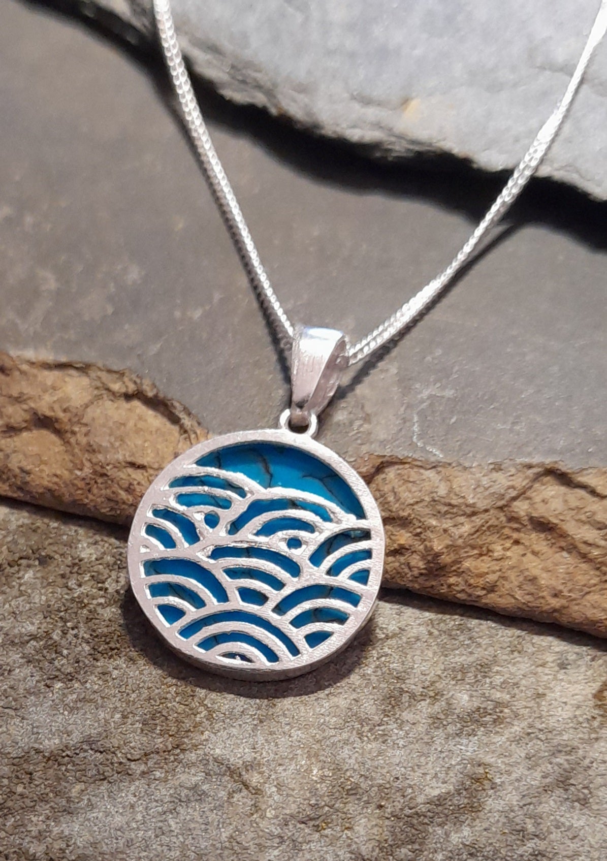 Round Wave 15mm Pendant Tq