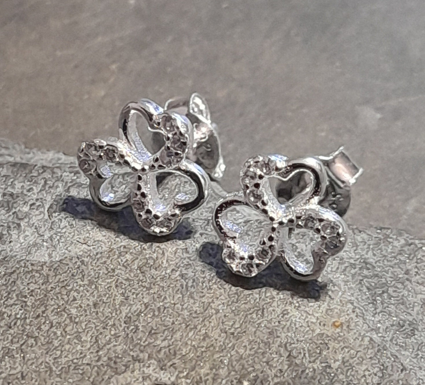 3 Heart Cubic Zirconia Stud 8mm