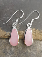 Pink Mother of Pearl Curve Earring 15X8mm
