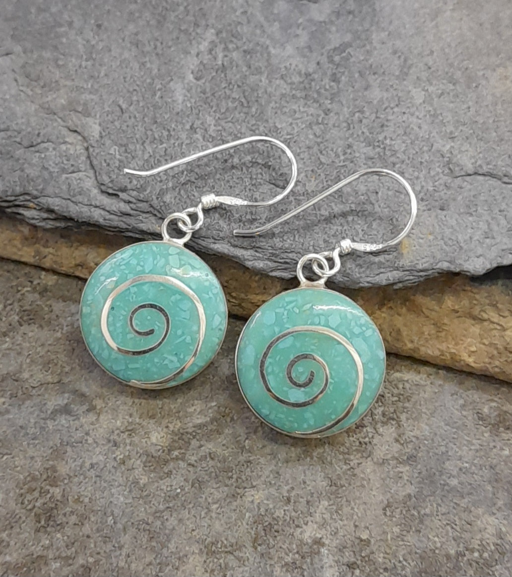 Round 15mm Green Swirl Earring
