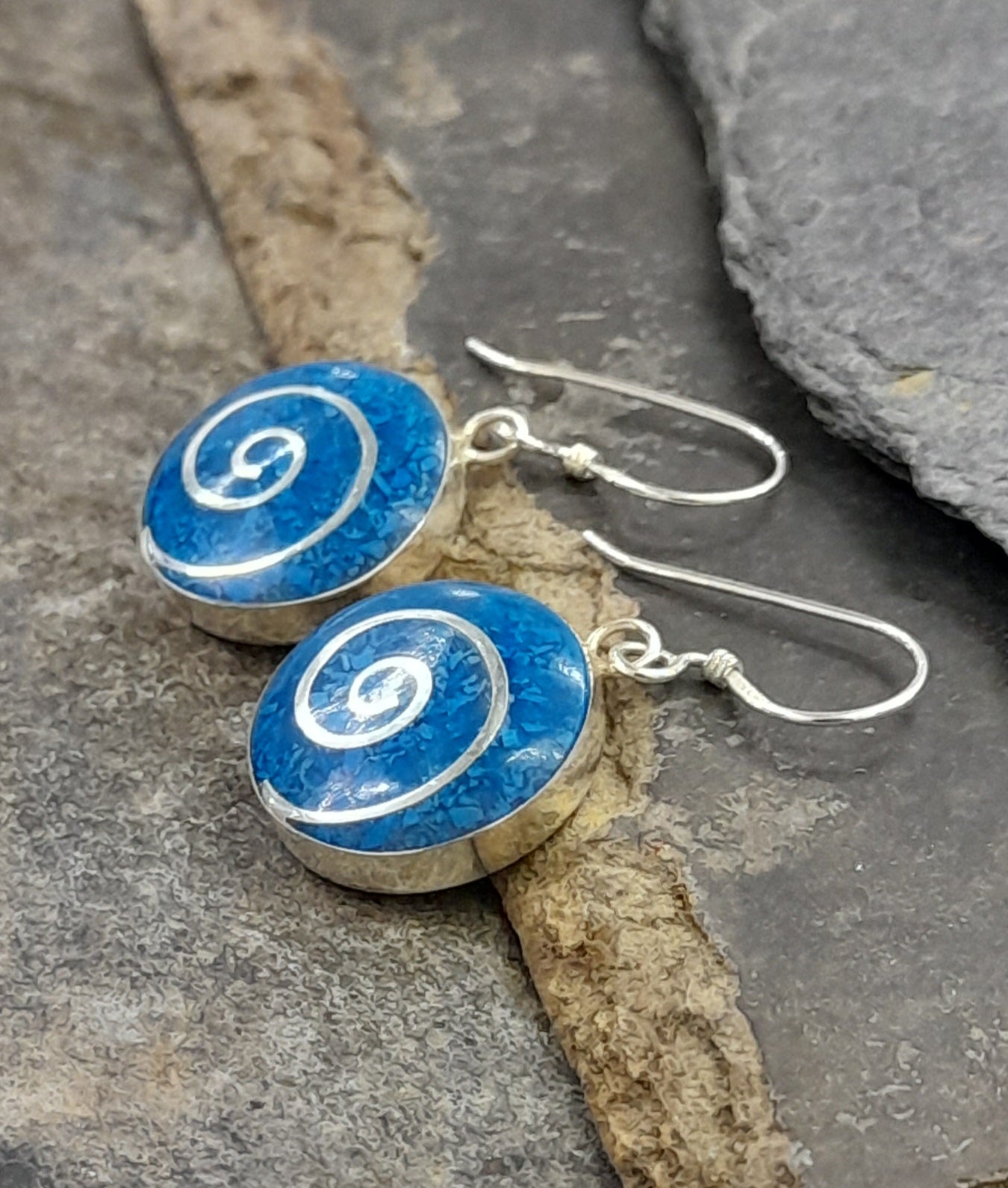 Round 15mm Blue Swirl Earring