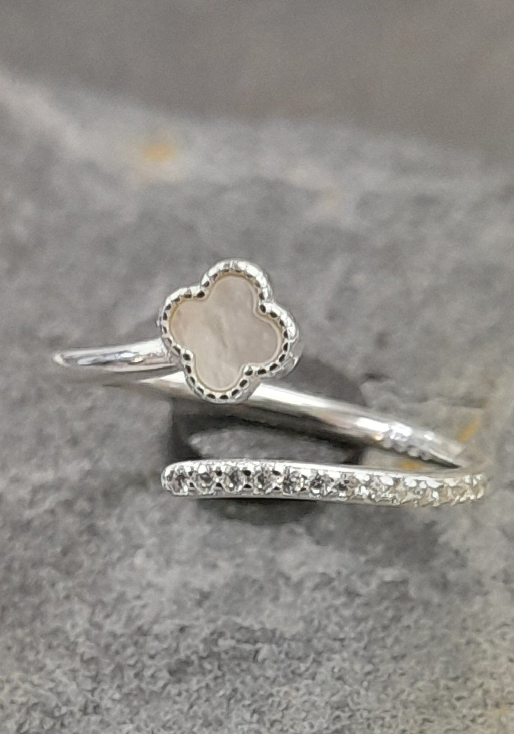 Mother of Pearl Flower & Cubic Zirconia Detail Ring