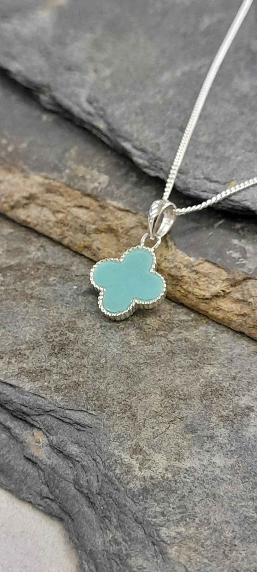 Green Tq Flower Pendant 12mm Dia