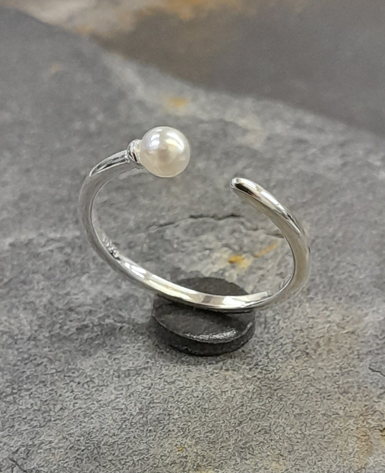 Single Pearl Ring