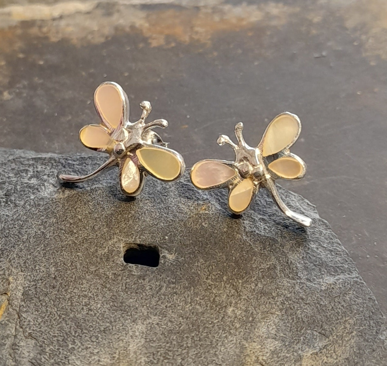 Mother of Pearl Dragonfly 15mm
