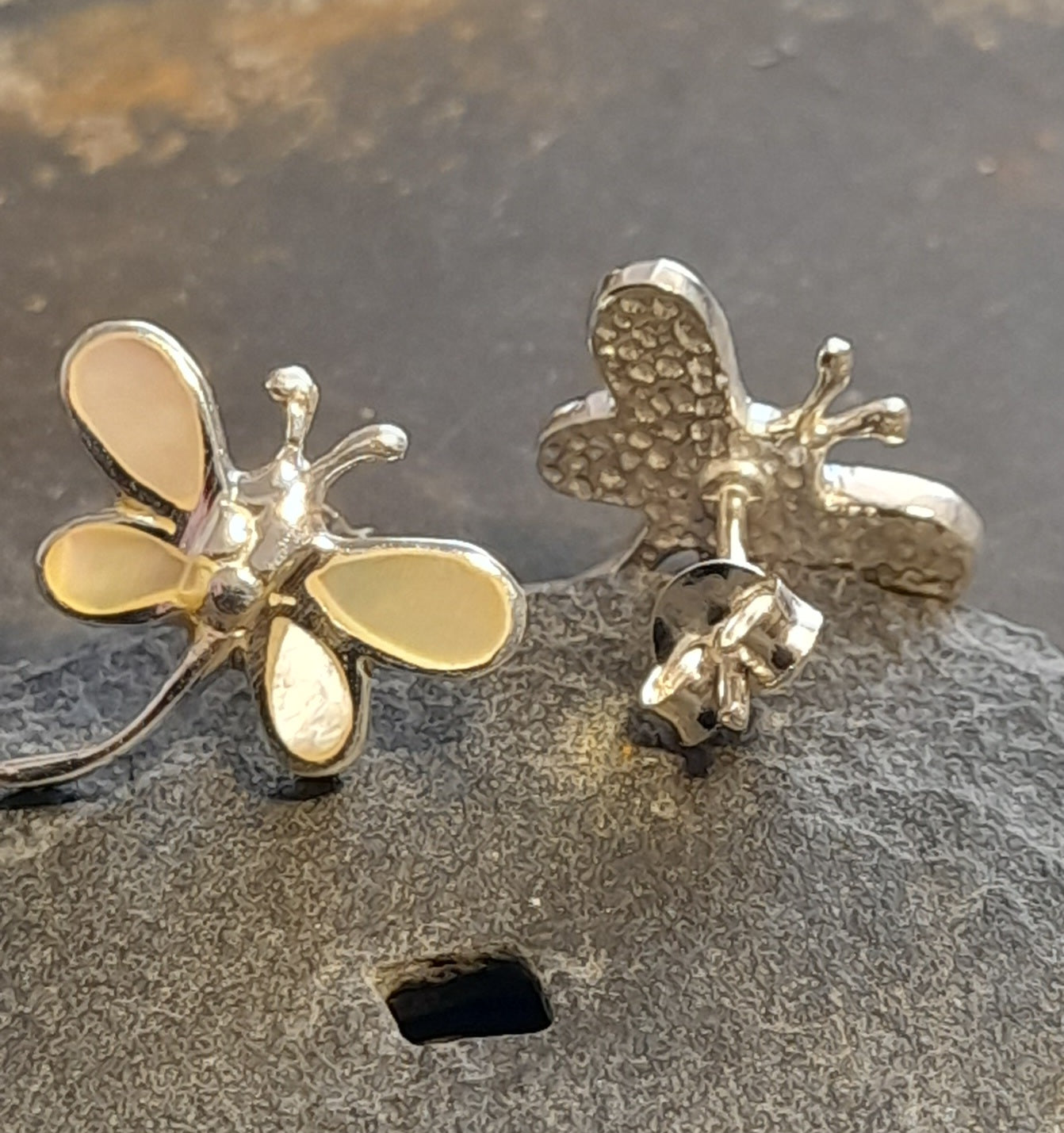 Mother of Pearl Dragonfly 15mm