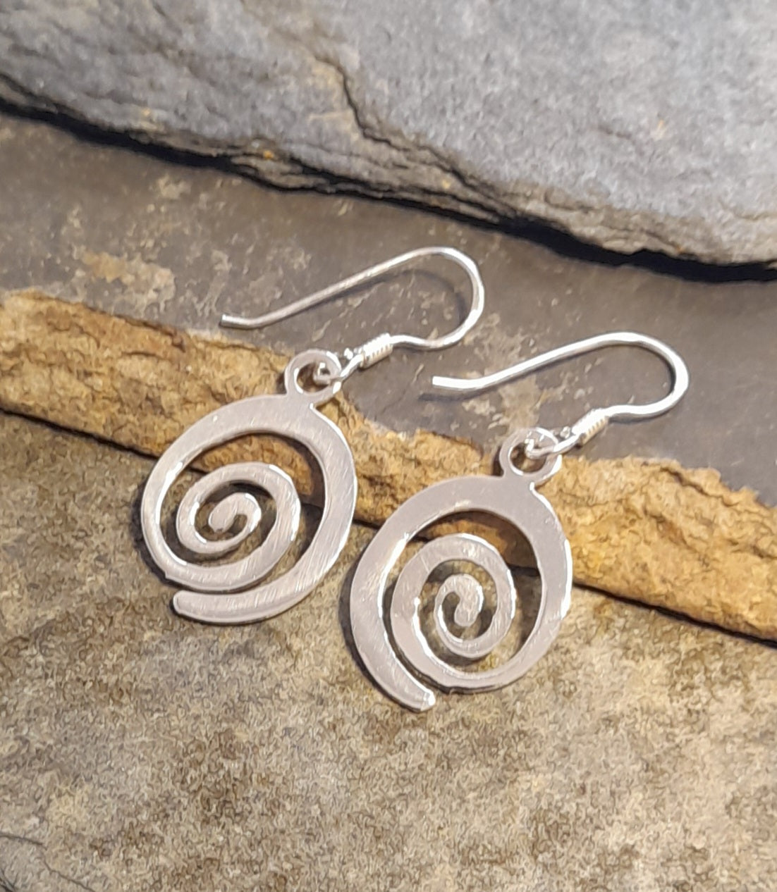 Swirl Earring 15X X16mm