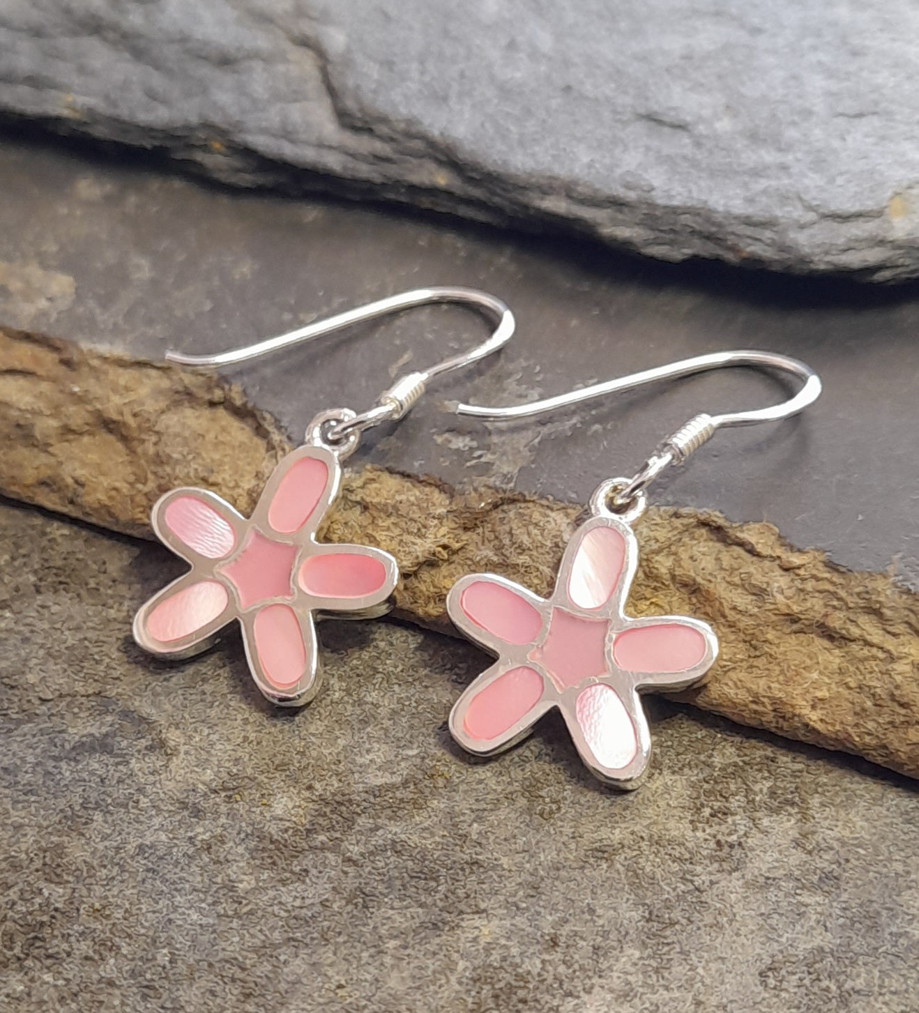 Pink Mother of Pearl Flower 15mm