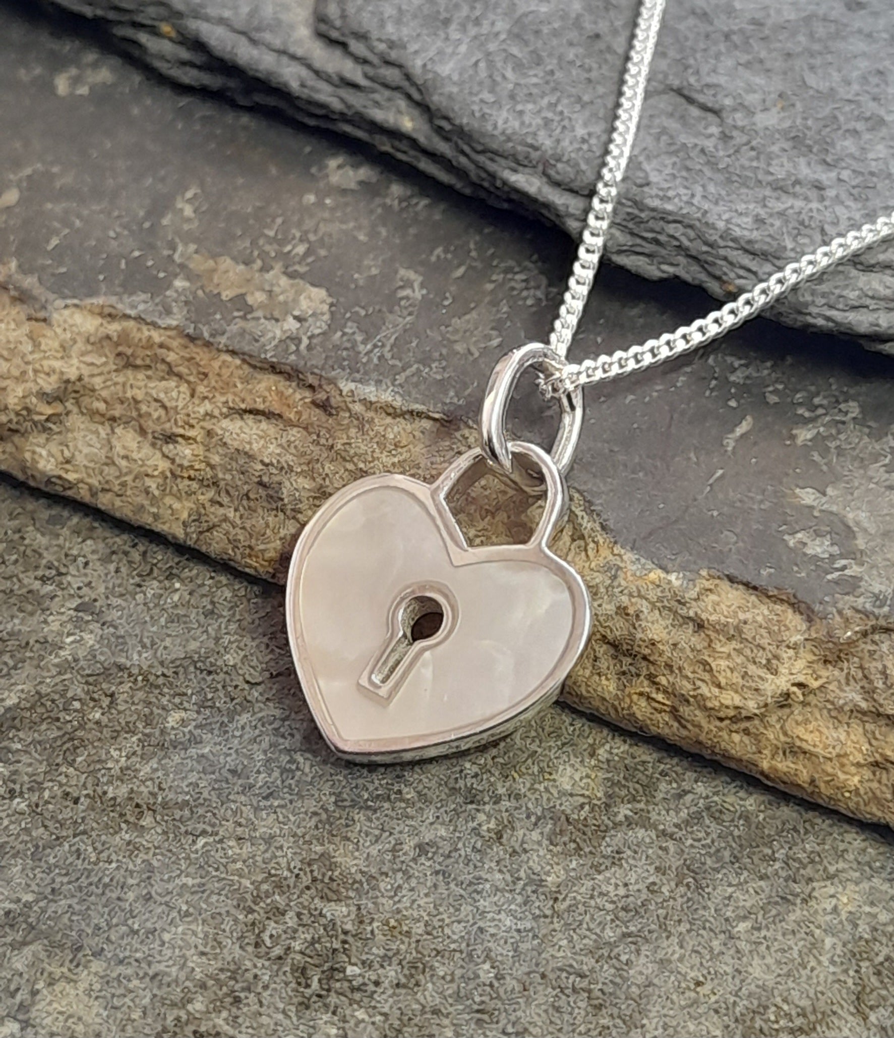 Mother of Pearl Heart Padlock 12 X 10mm