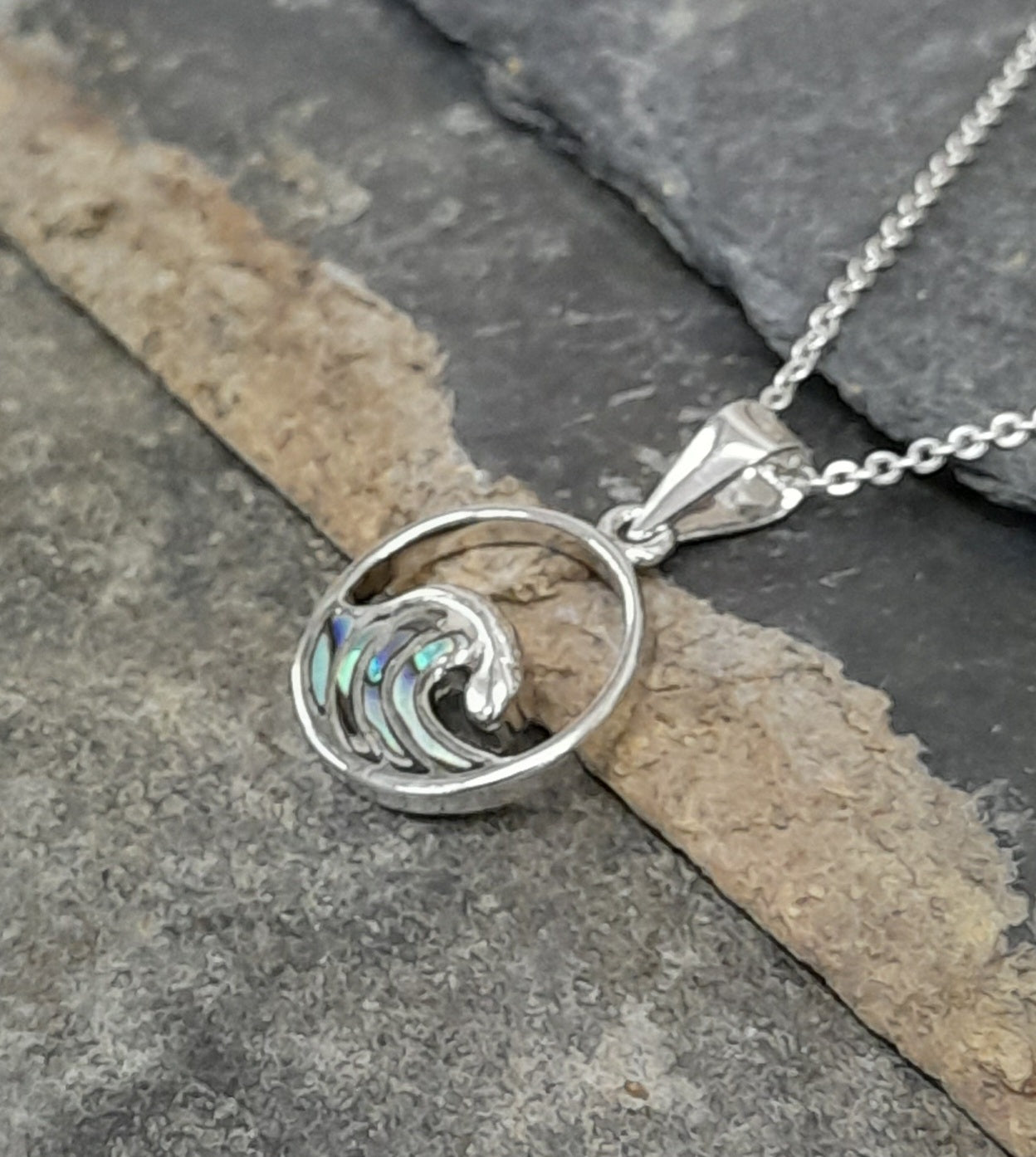 Abalone Wave Pendant 15mm Dia
