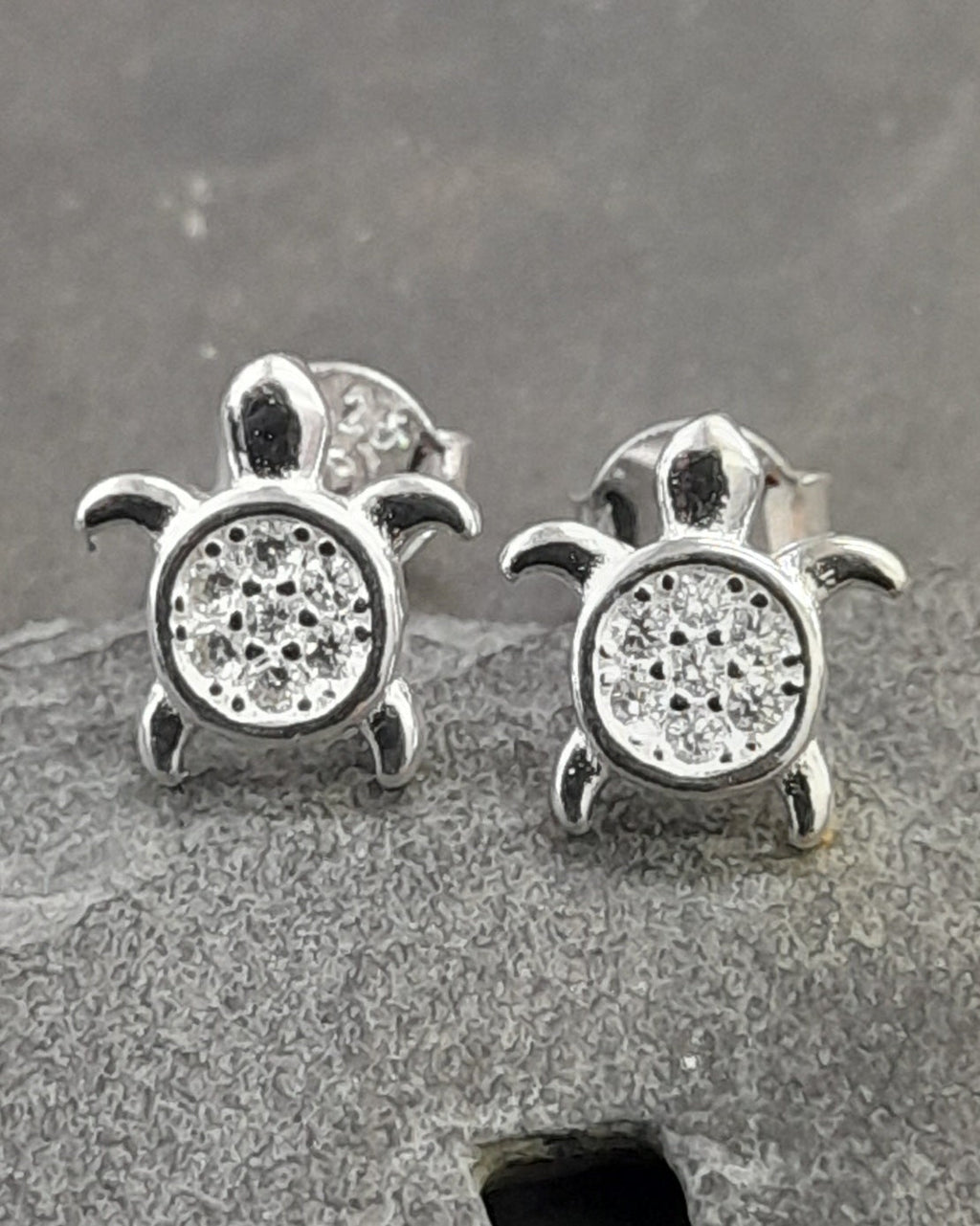 Clear cz turtle stud 6 X 9MM