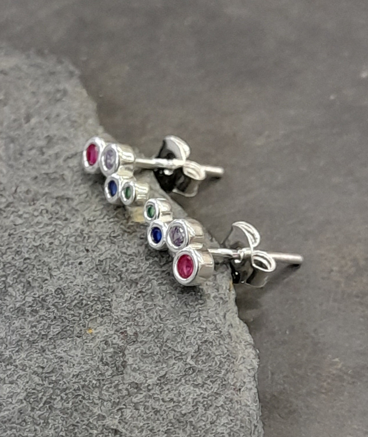 4 Circle coloured cz stud 8 X 4MM