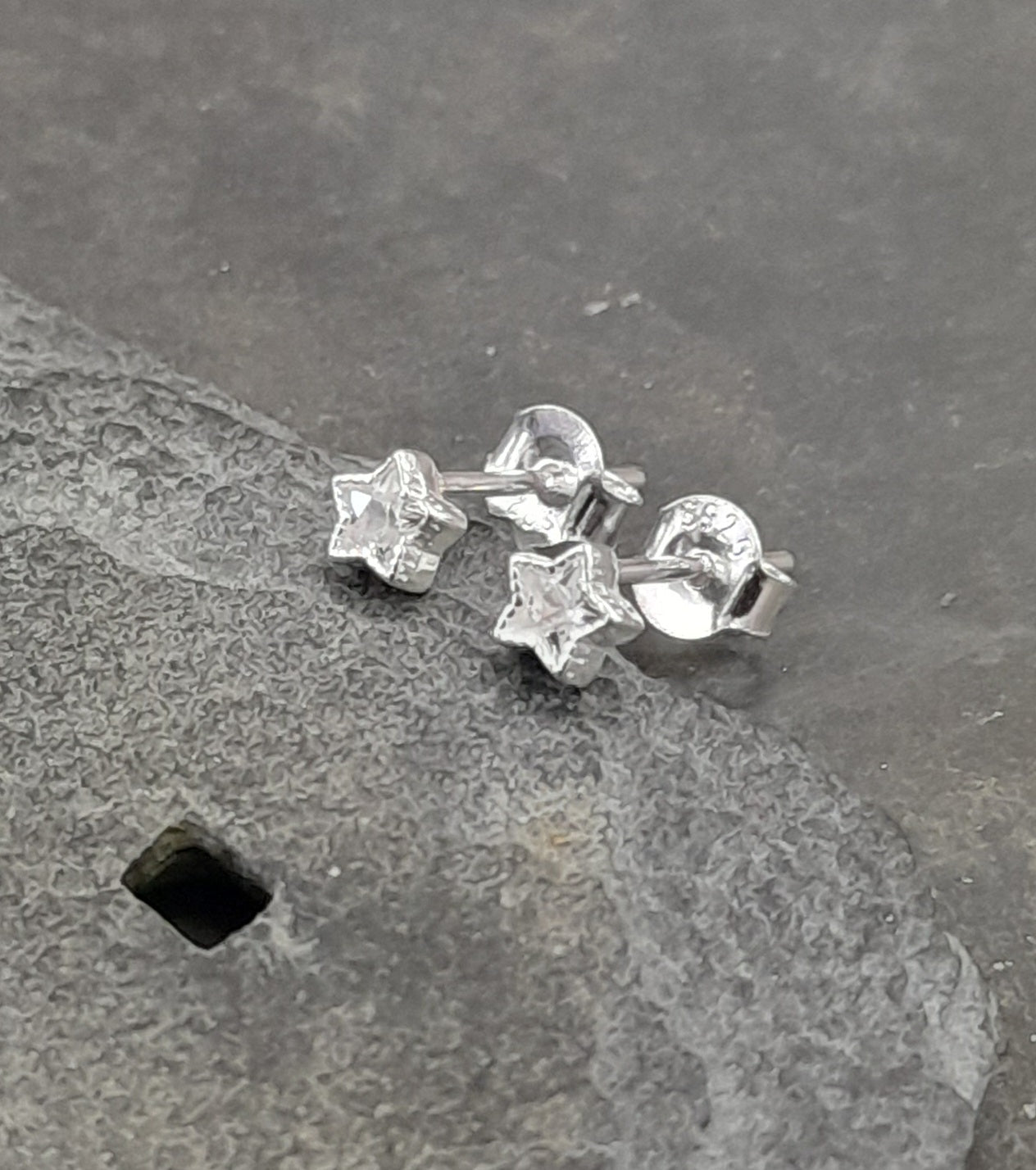4MM CZ Star stud