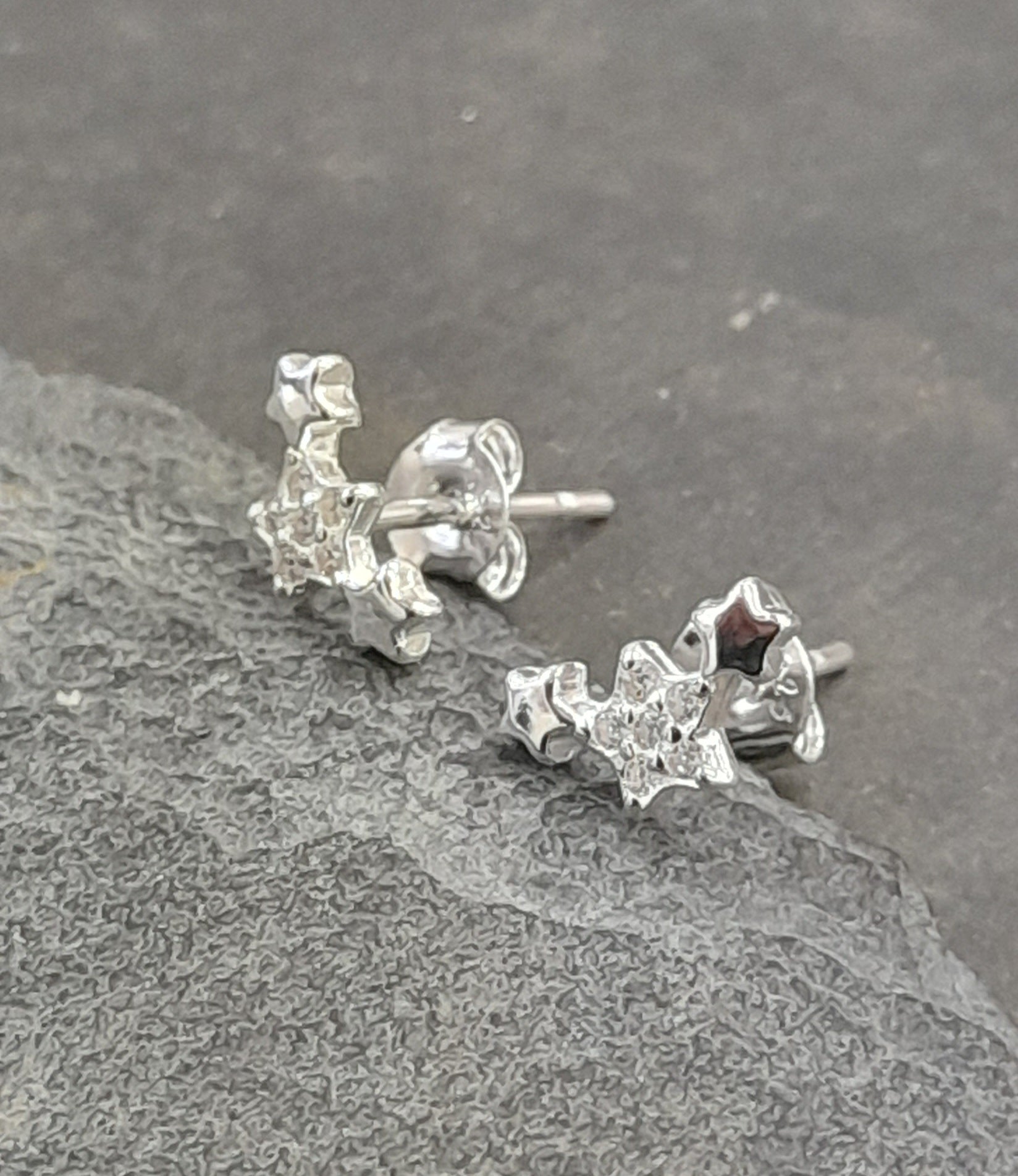 10 X 5MM CZ Star Curve Stud